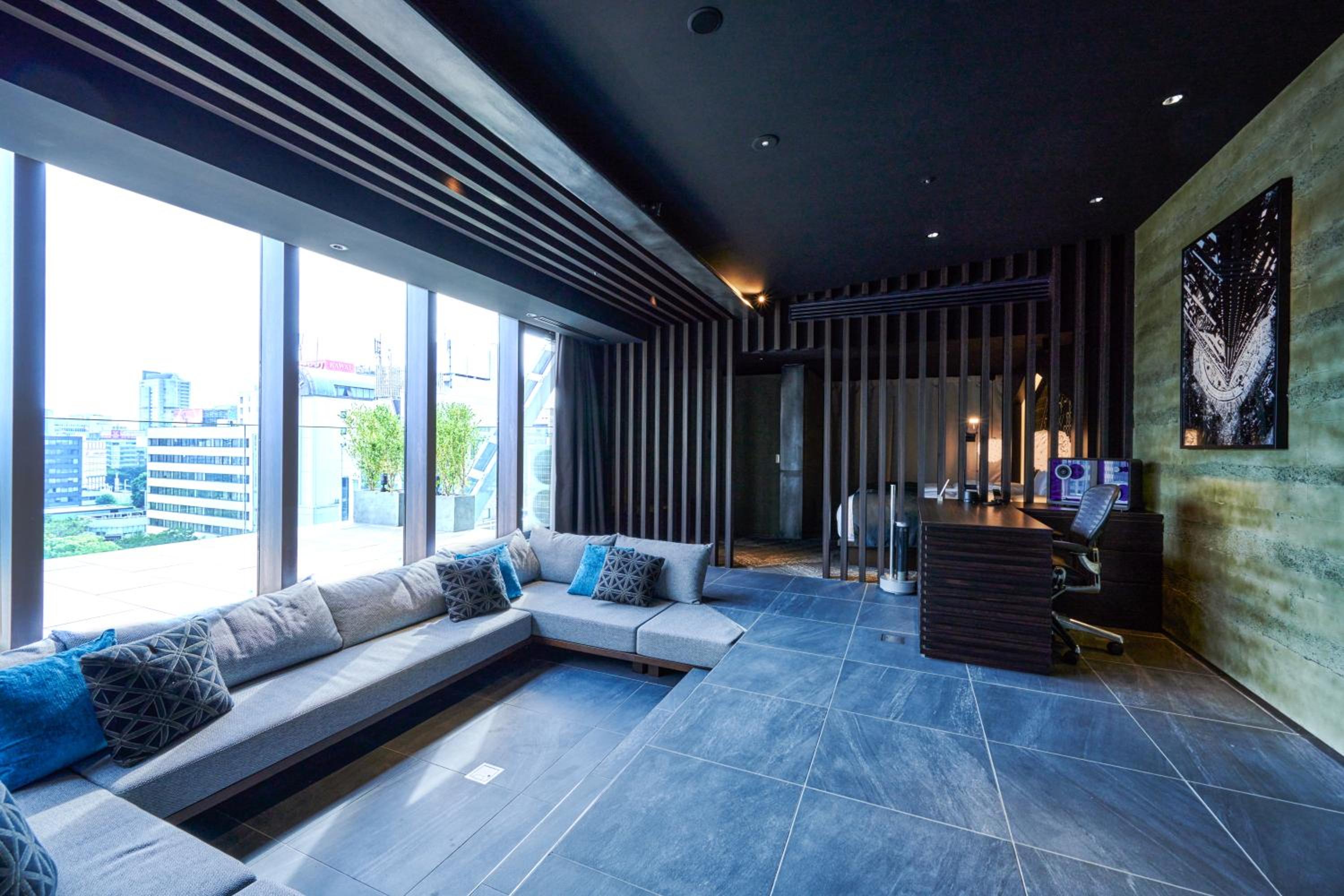 Suite with Terrace and Park View photo 1