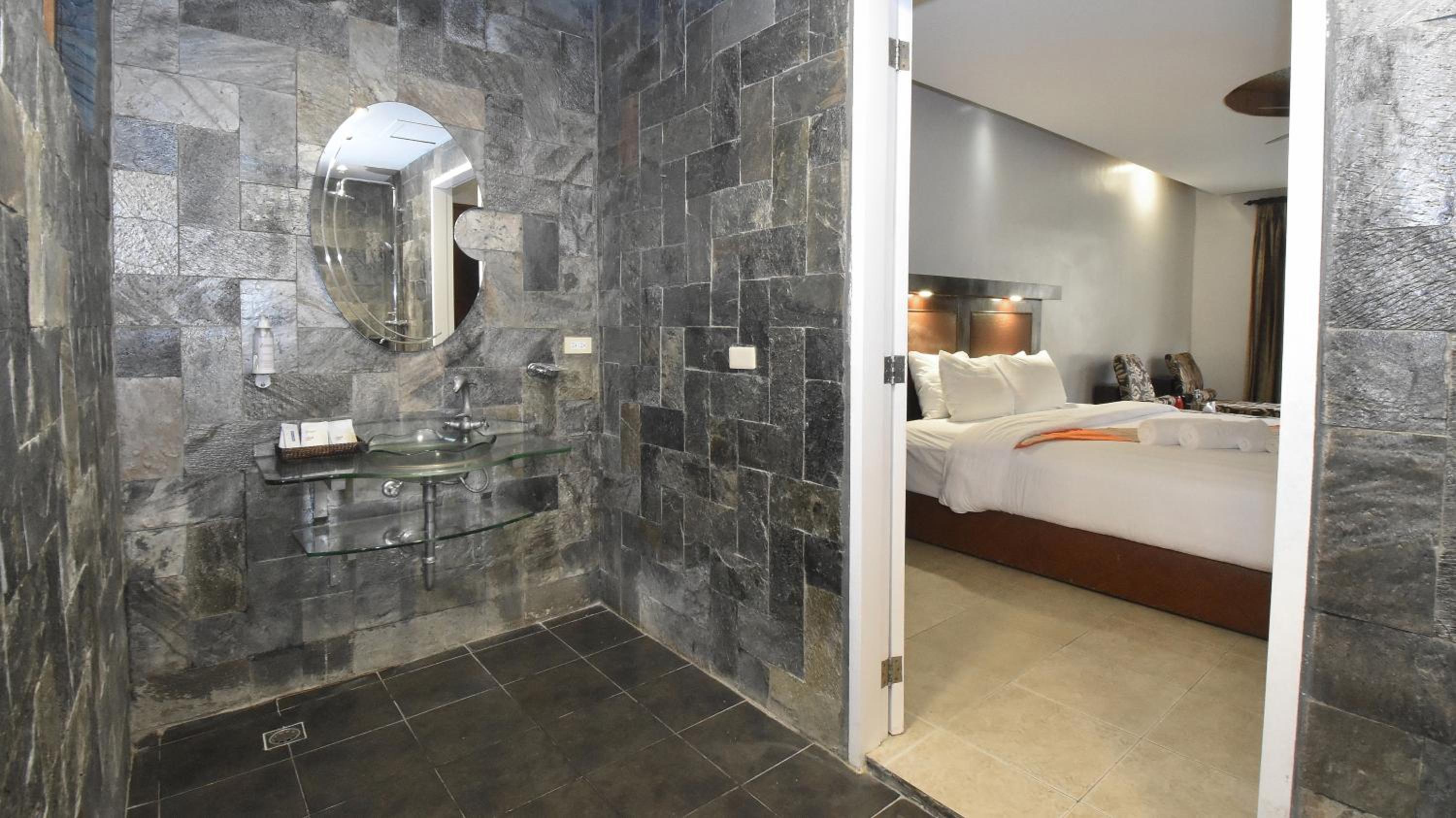 Premier Suite 2 pax - Photo 6