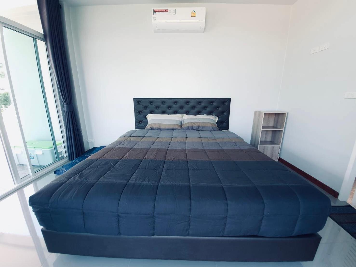 Three-Bedroom House - Photo 1
