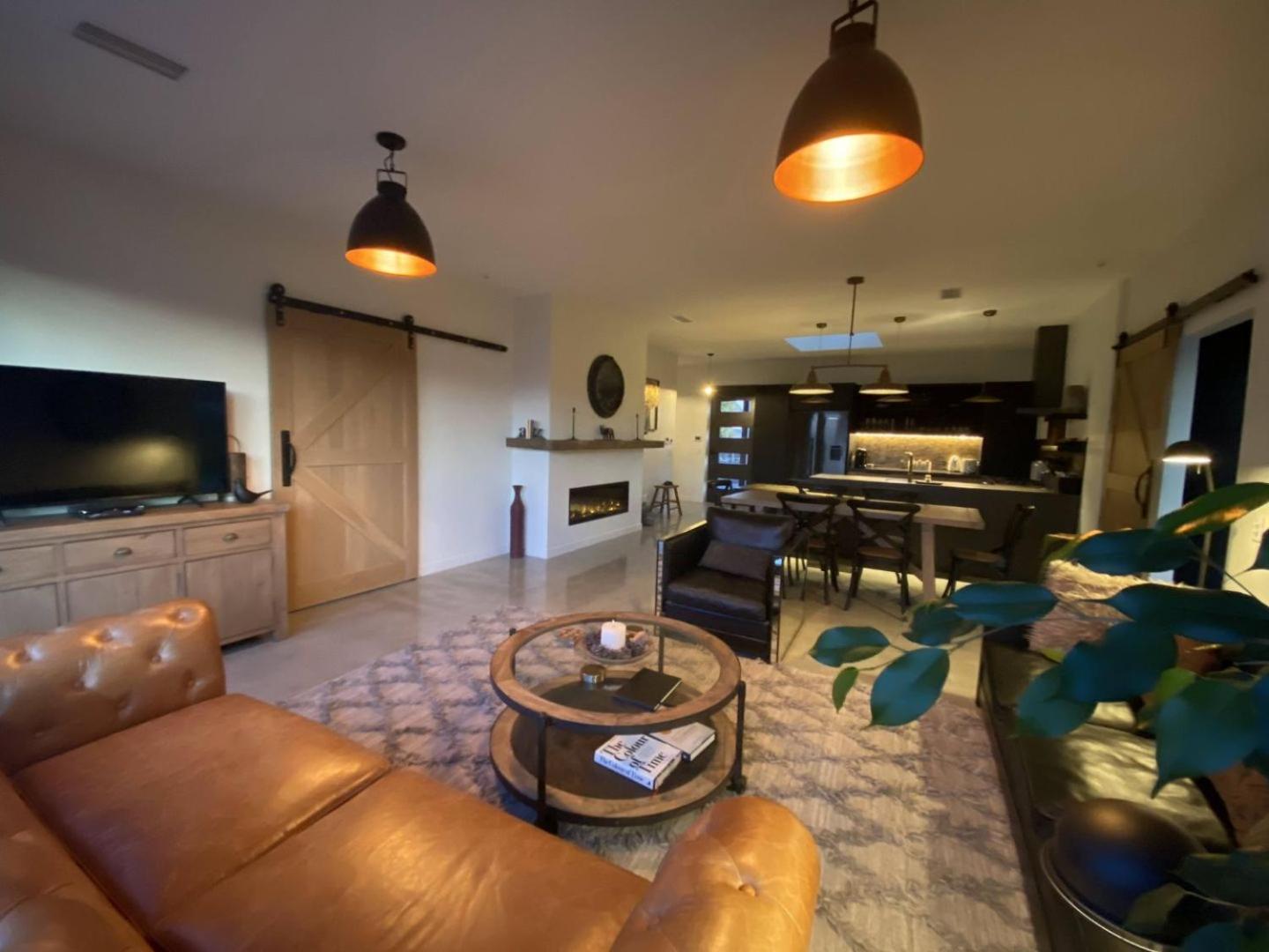 Three-Bedroom House photo 1
