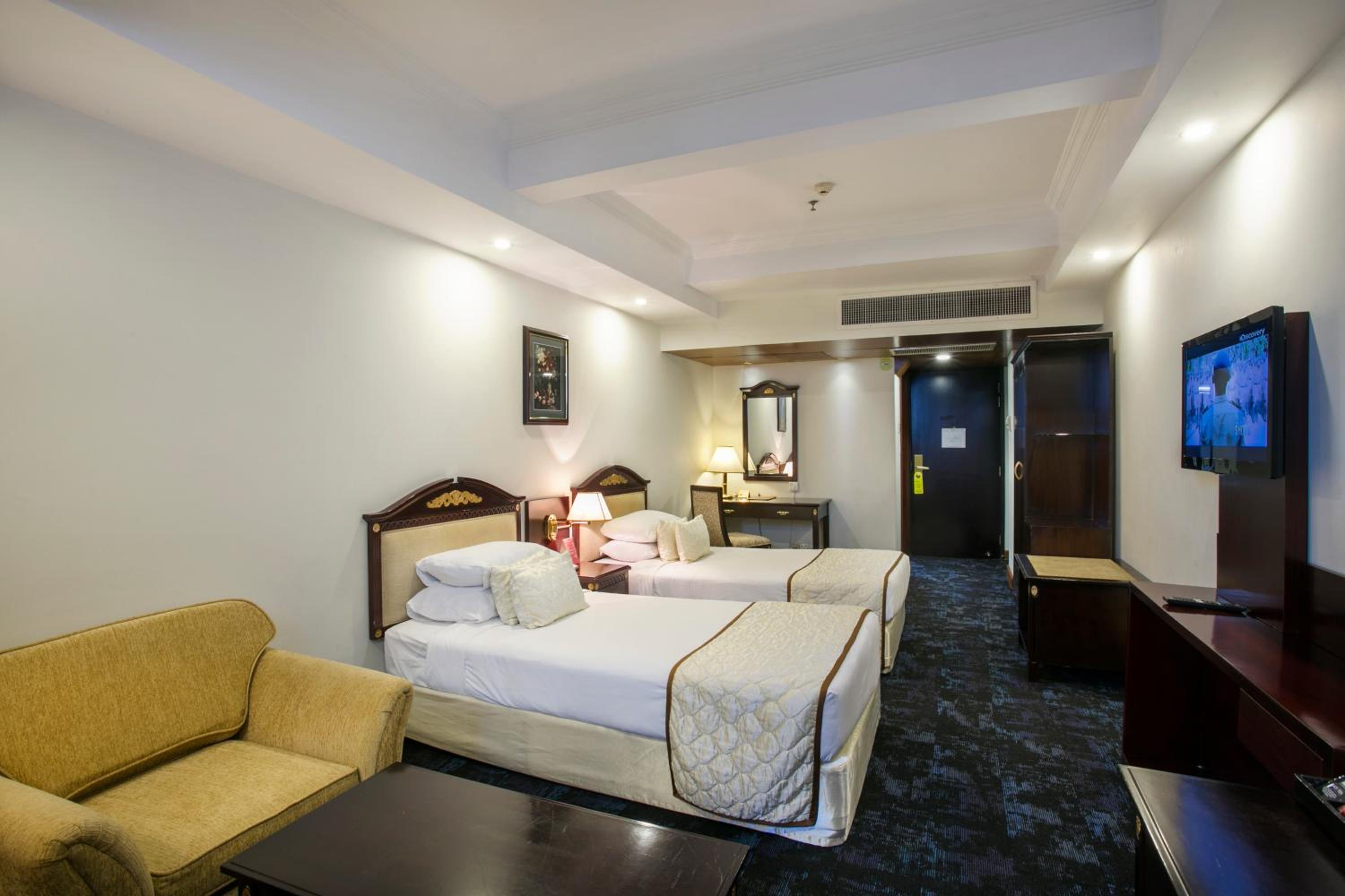 Deluxe Twin Room photo 2