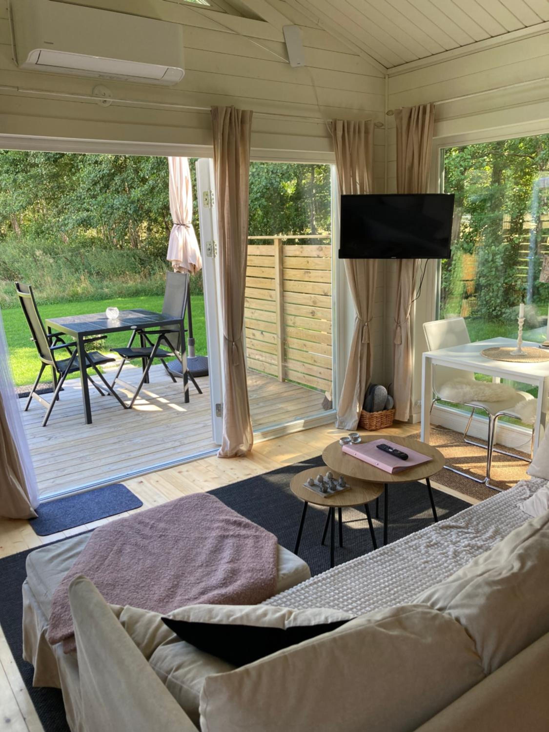 Two-Bedroom House - Photo 9