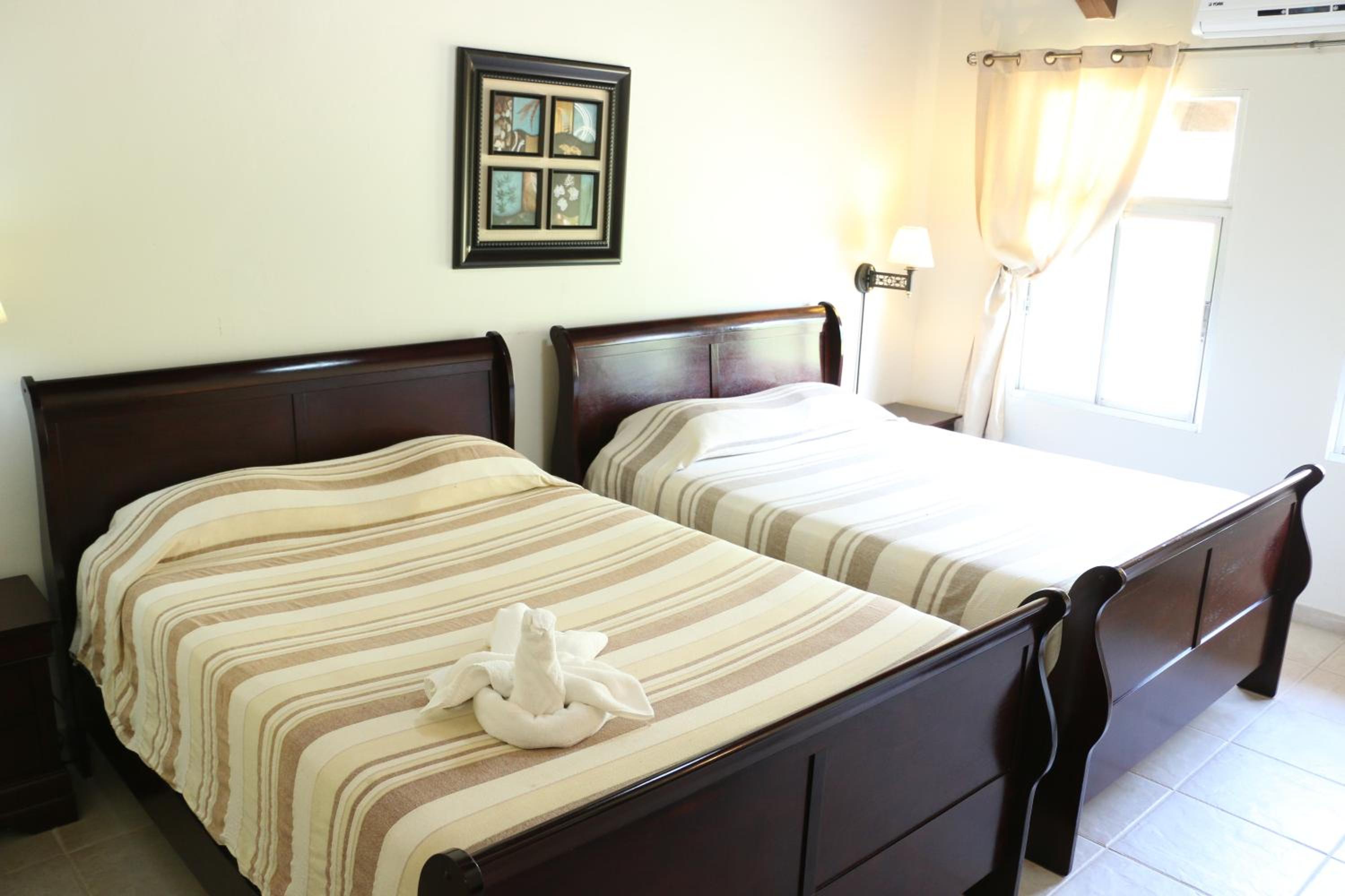 Quadruple Room with Mountain View photo 3
