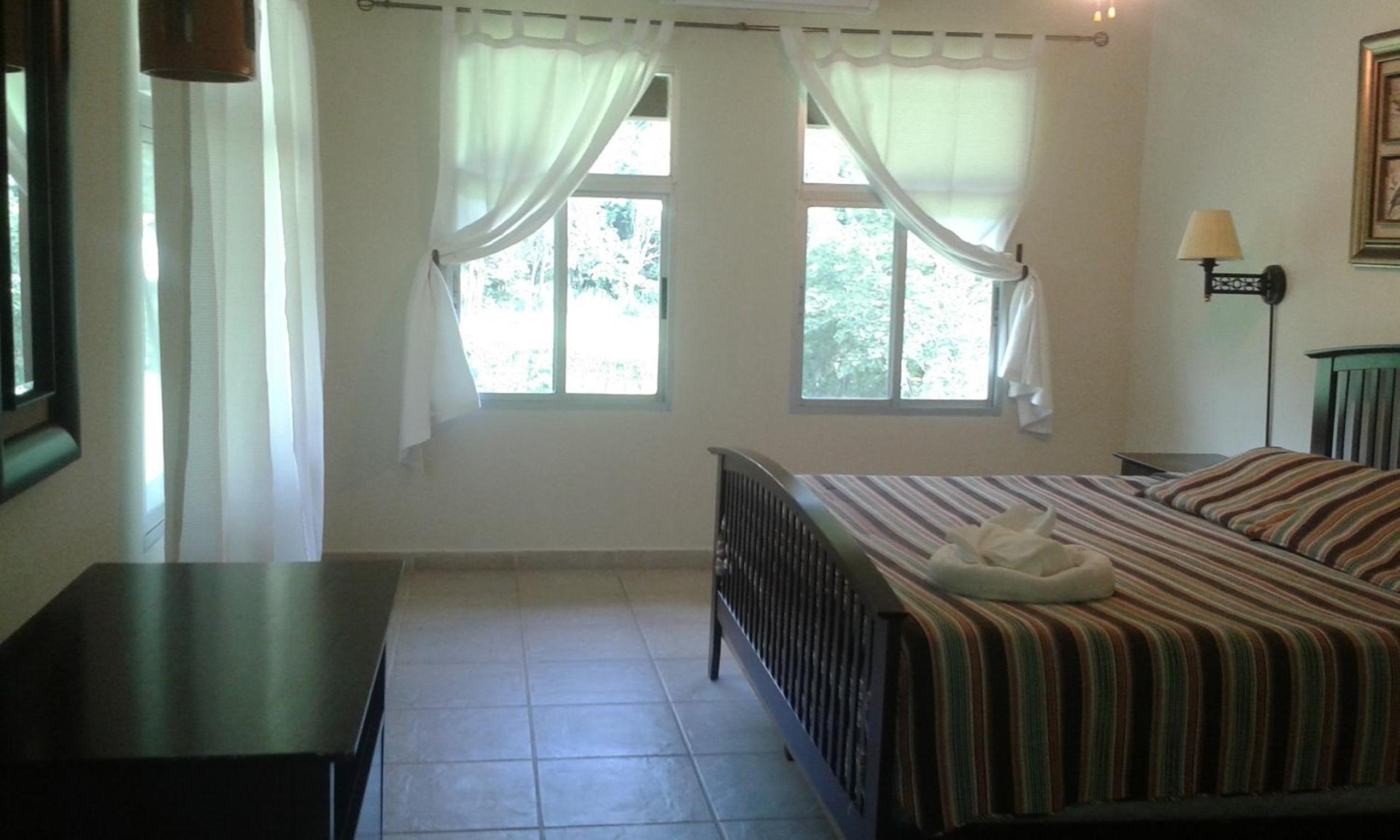 Deluxe King Room photo 2