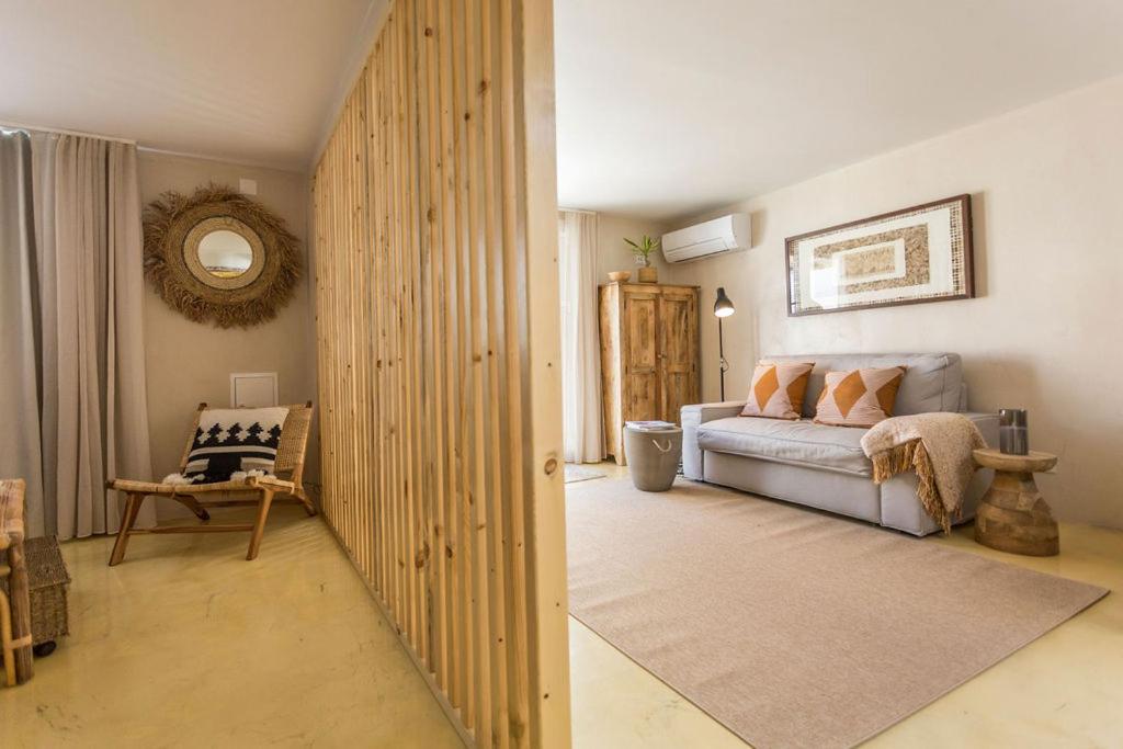 One-Bedroom House photo 2