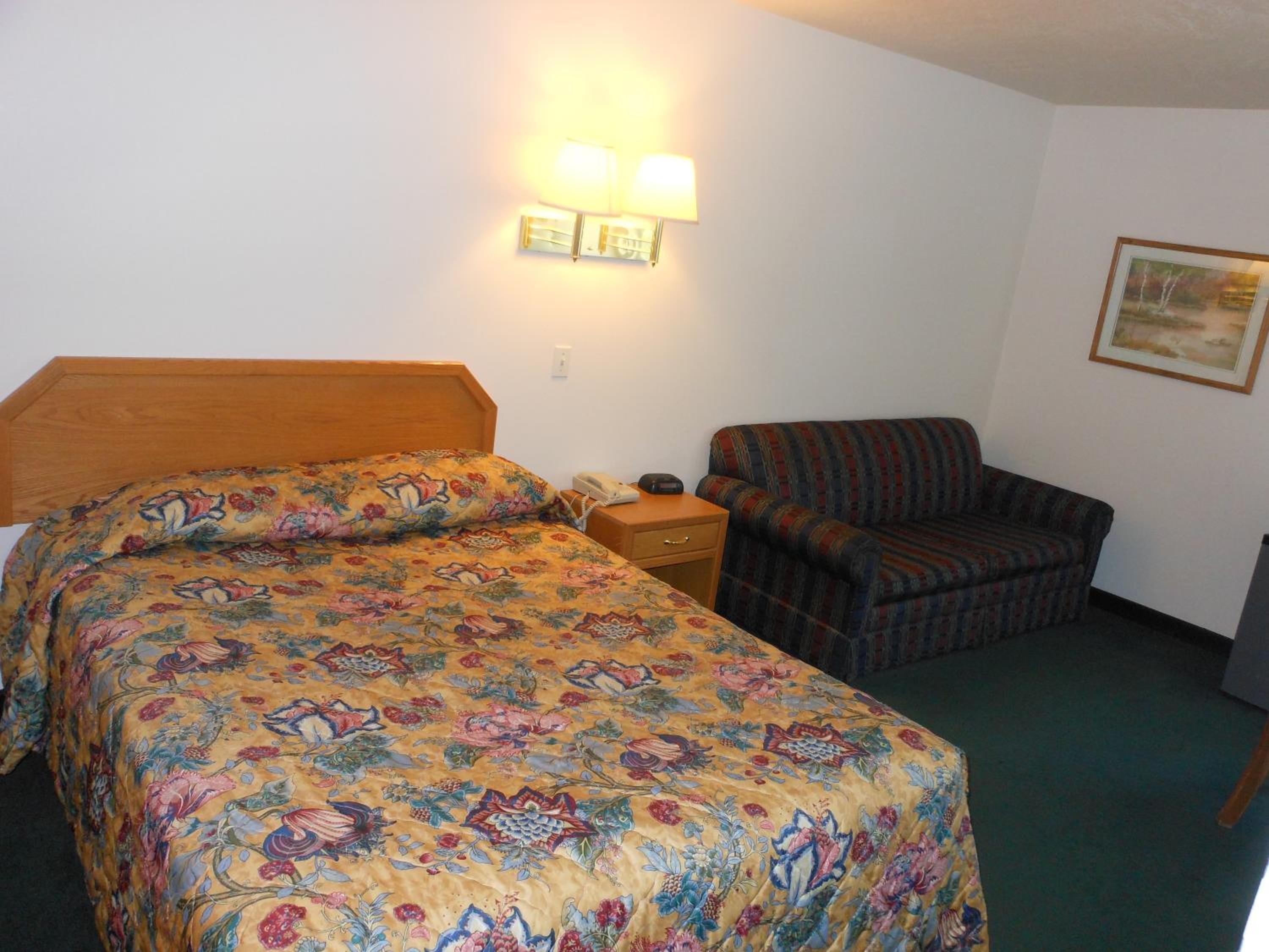 Queen Room - Non-Smoking - Photo 4