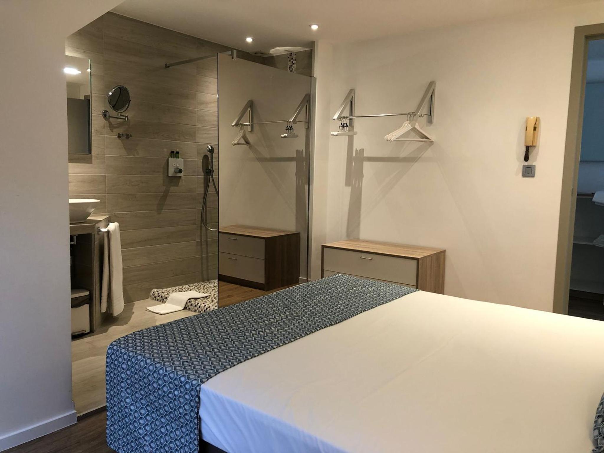 Superior Double or Twin Room - Photo 2