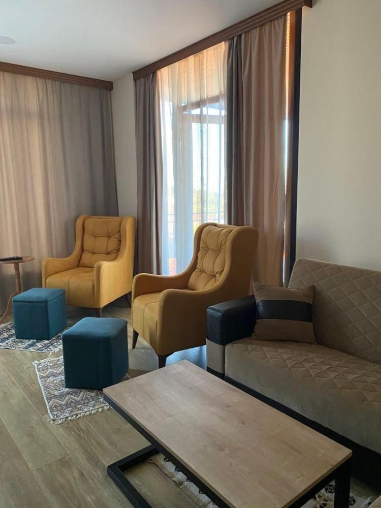 Suite with Mountain View