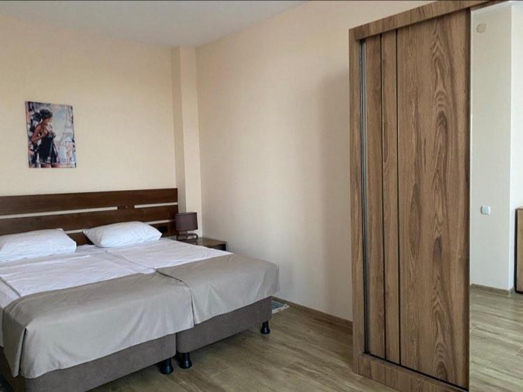 Suite with Mountain View photo 3
