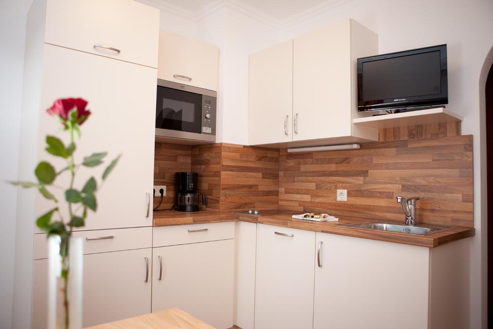 Apartment photo 2
