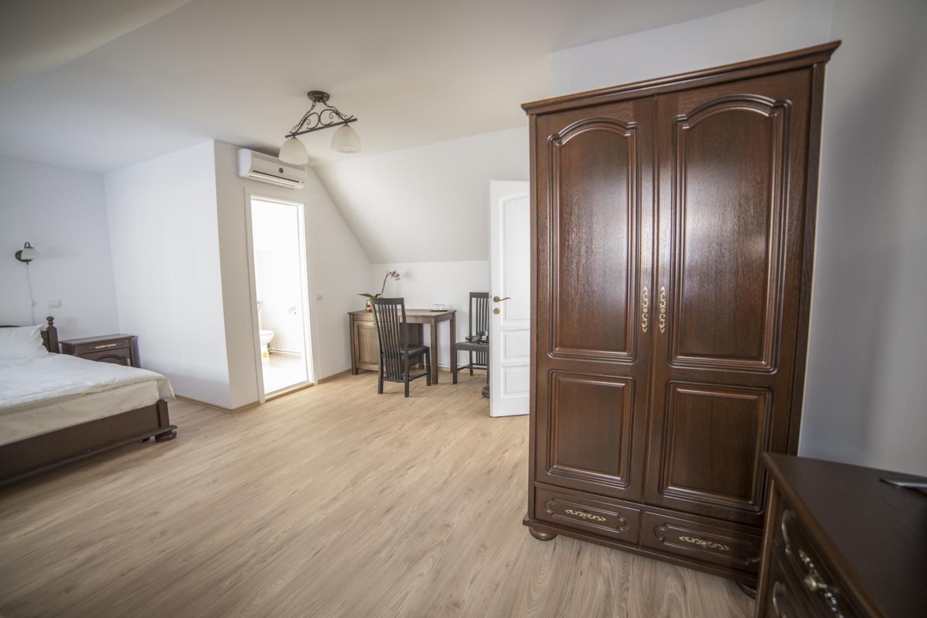 Superior Attic Double Room with view to Liars Bridge  - Photo 3
