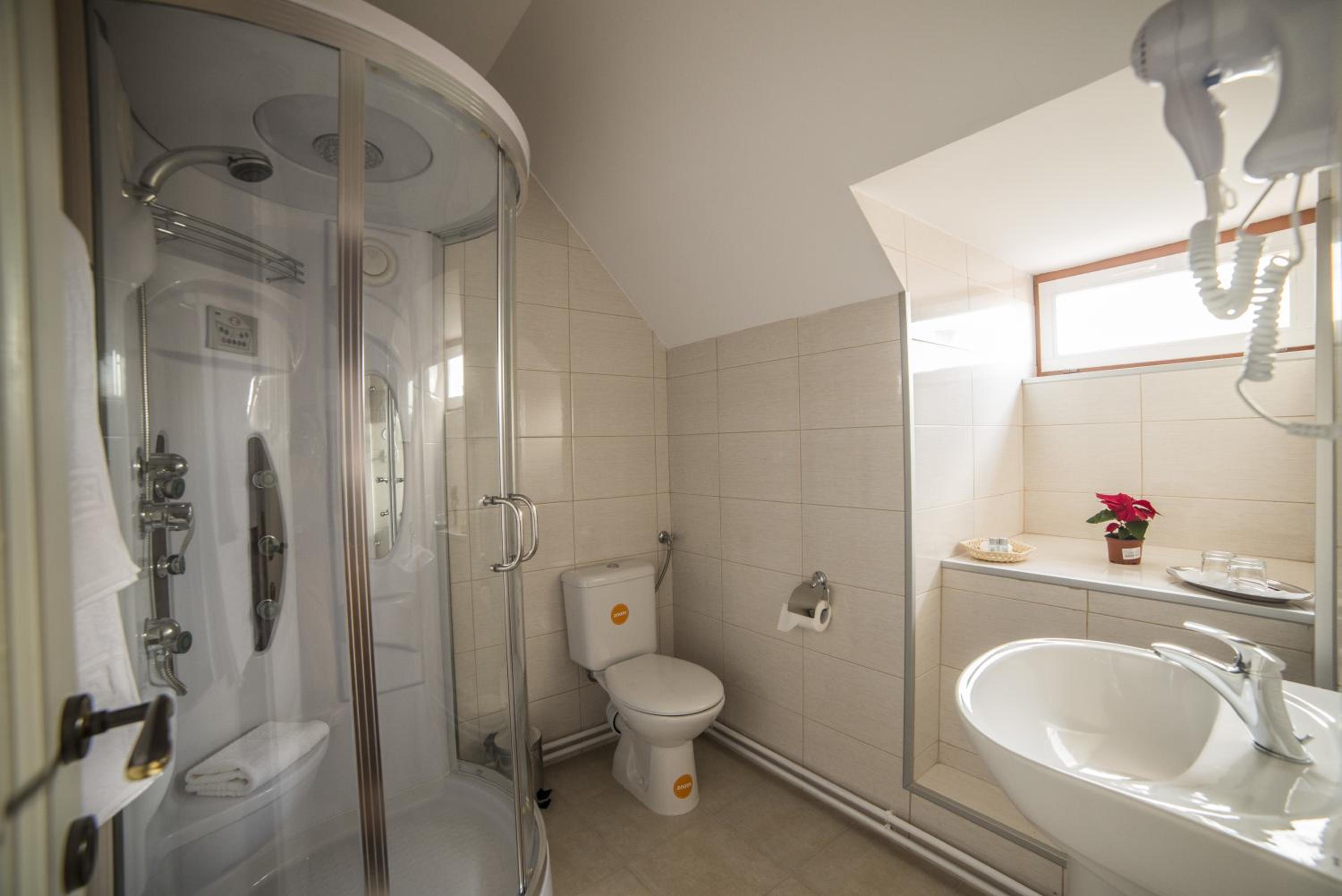 Superior Attic Double Room with view to Liars Bridge  - Photo 5
