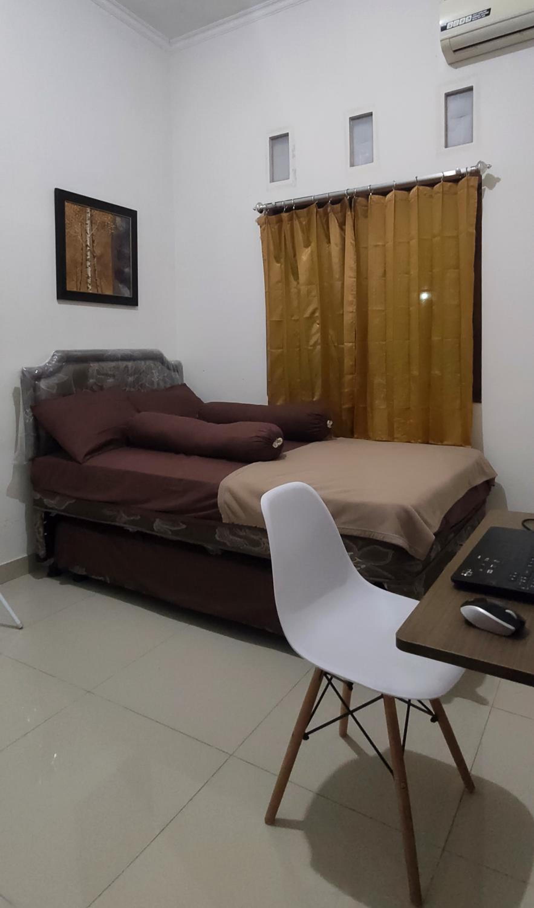 Two-Bedroom House - Photo 8