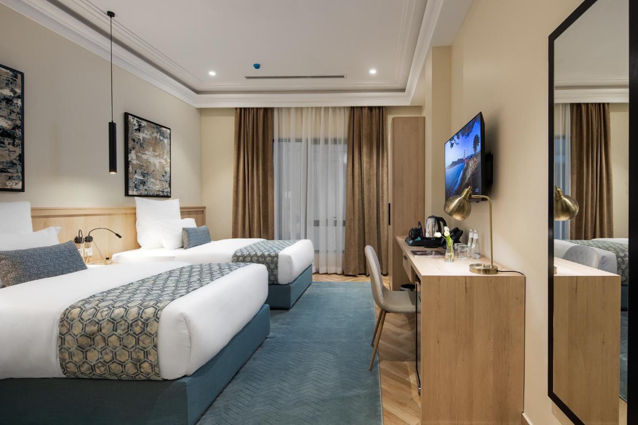 Standard Twin Room - Photo 1