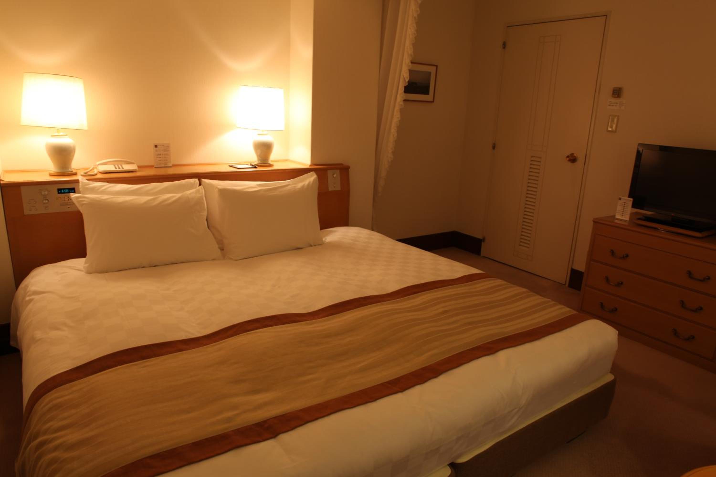 Double Room - Photo 17
