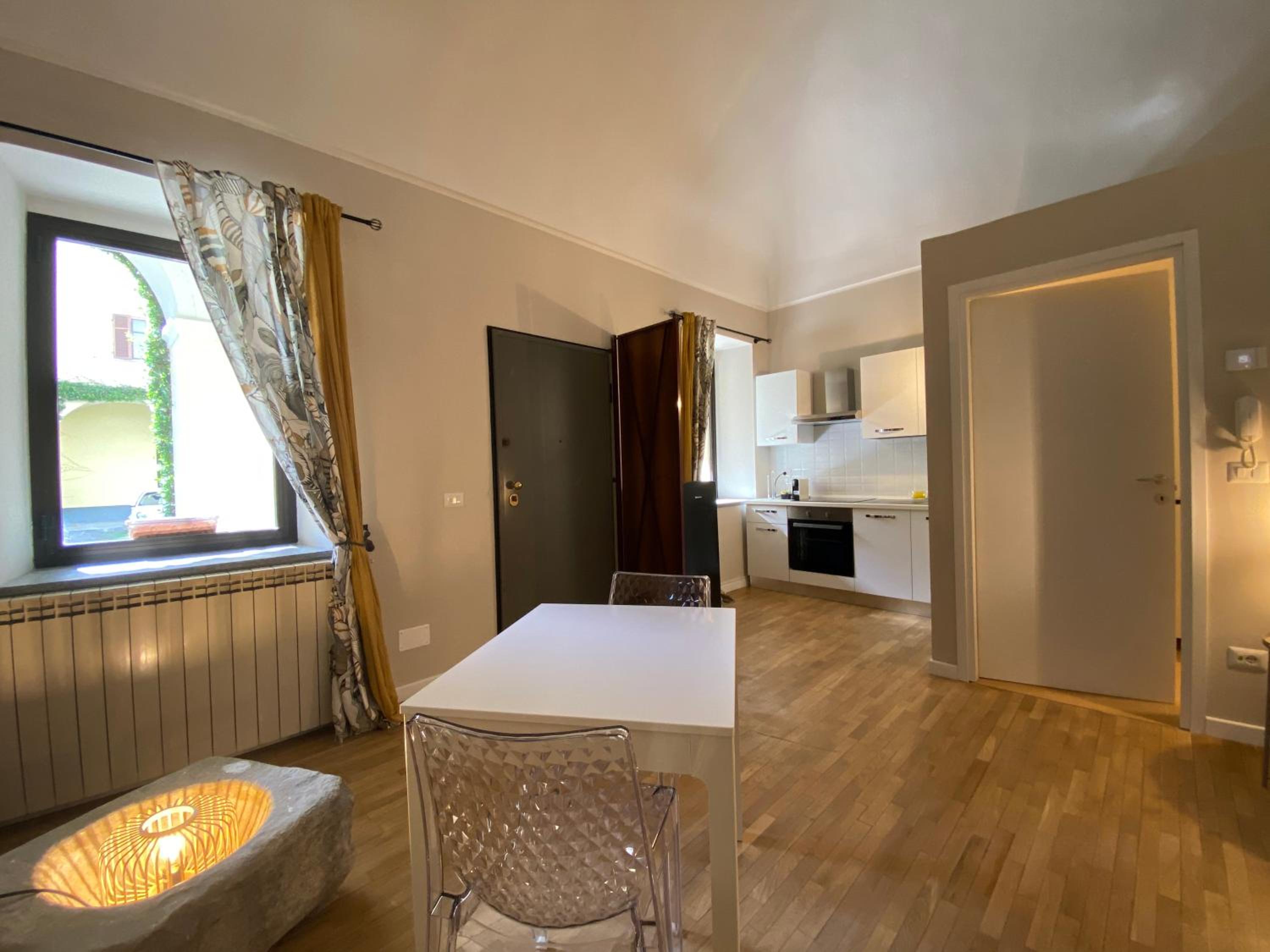 One-Bedroom Apartment photo 3