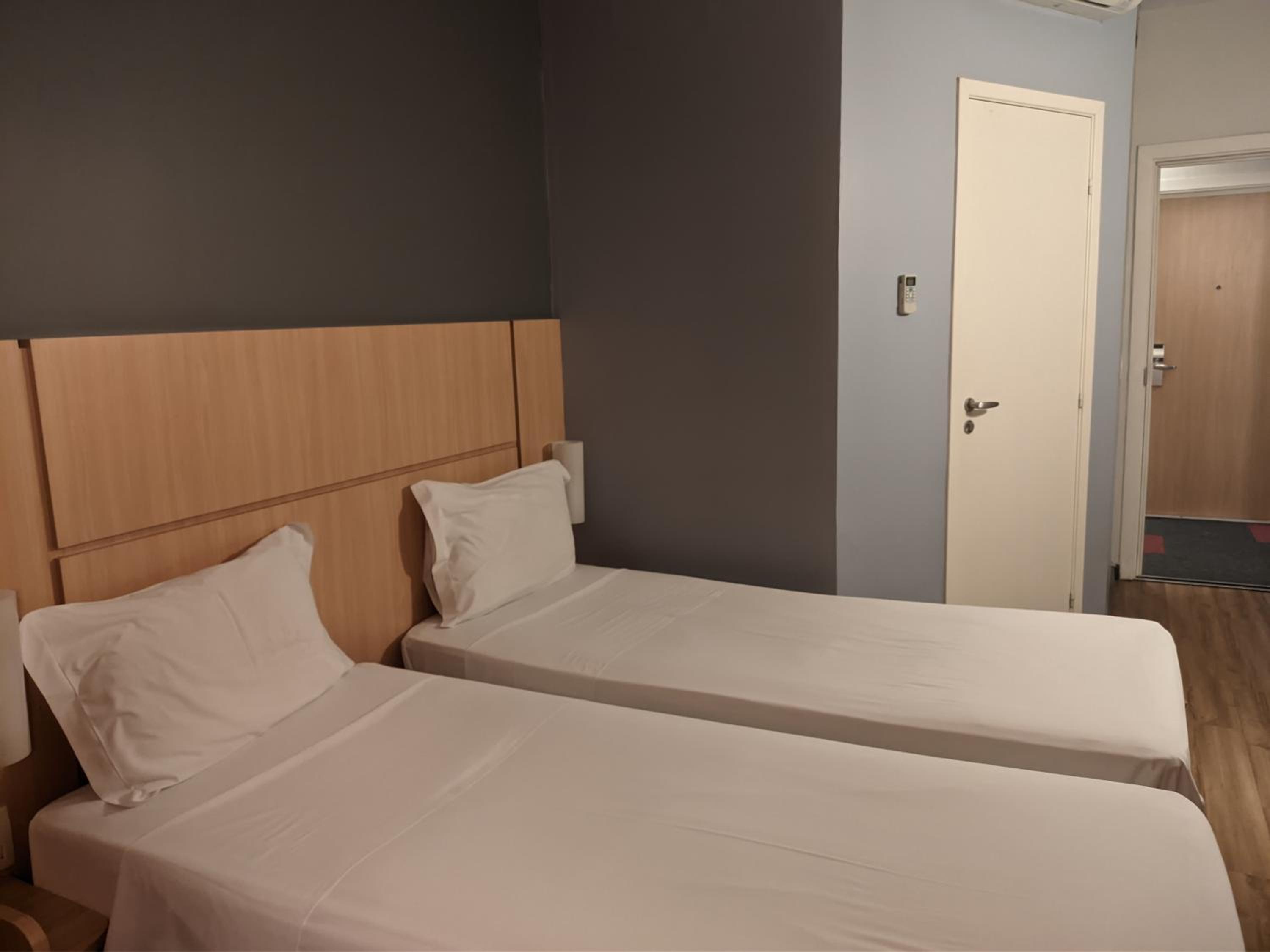 Standard Twin Room photo 3