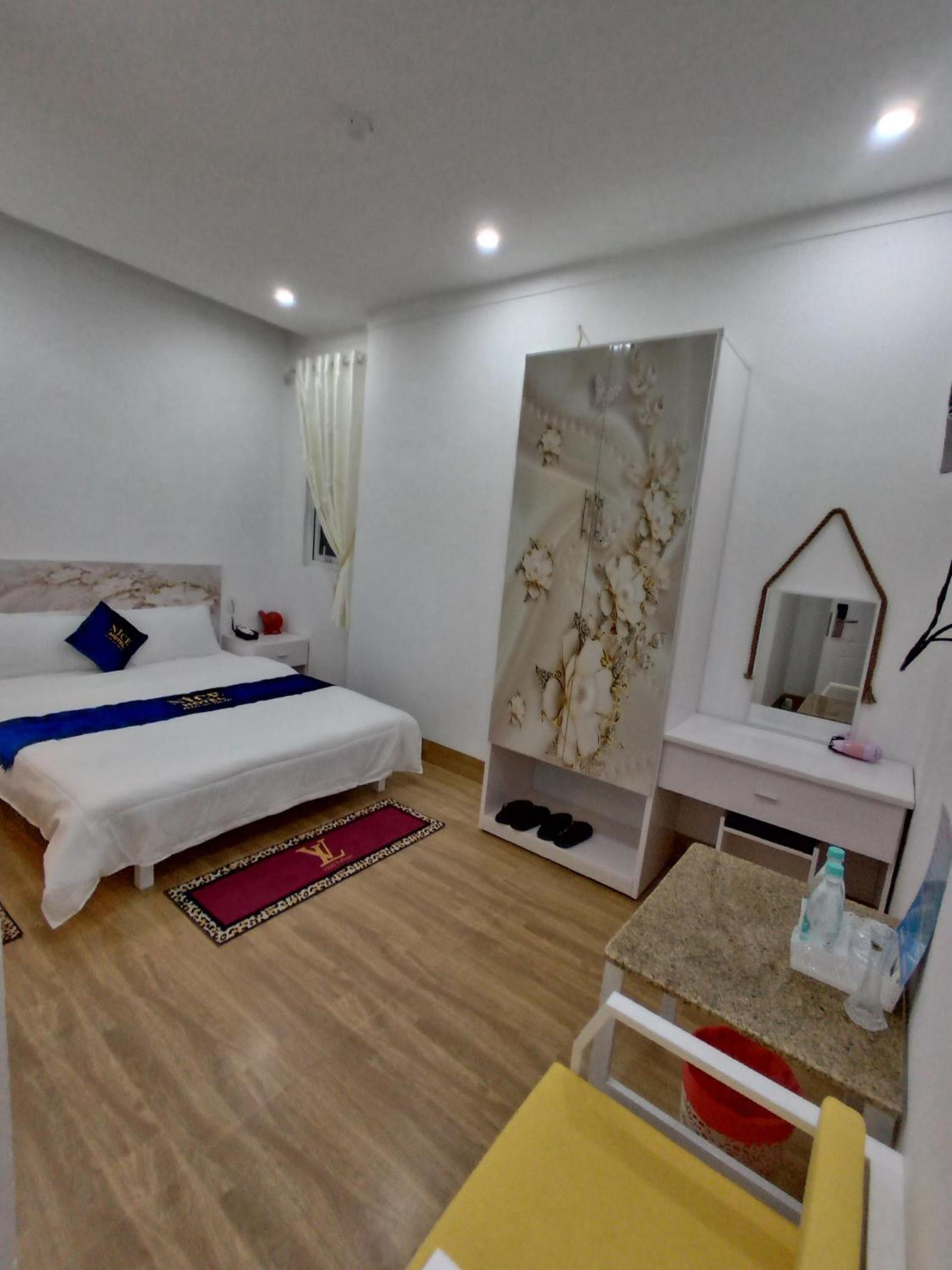 Standard Double Room - Photo 3