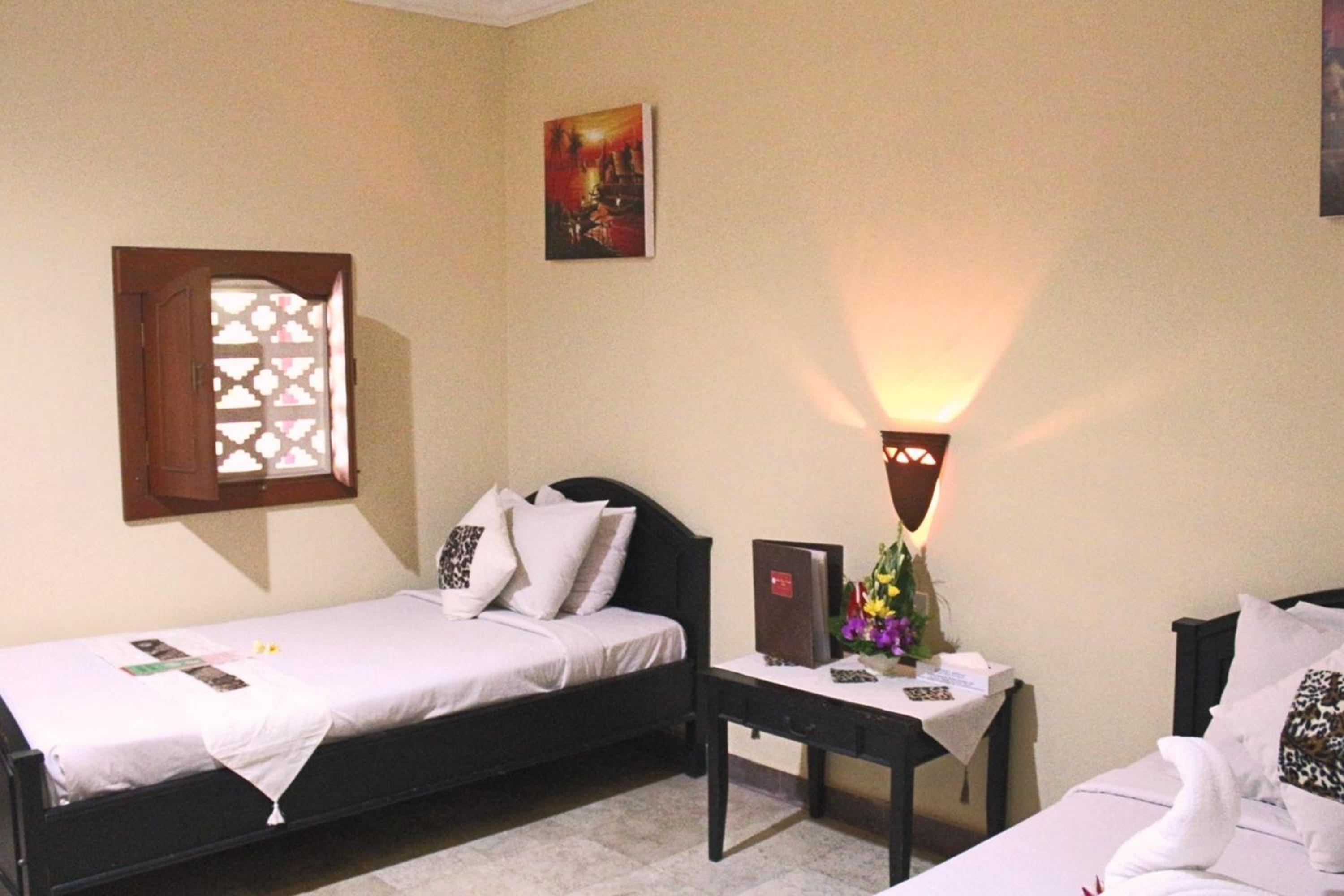 Deluxe Twin Room - Photo 6