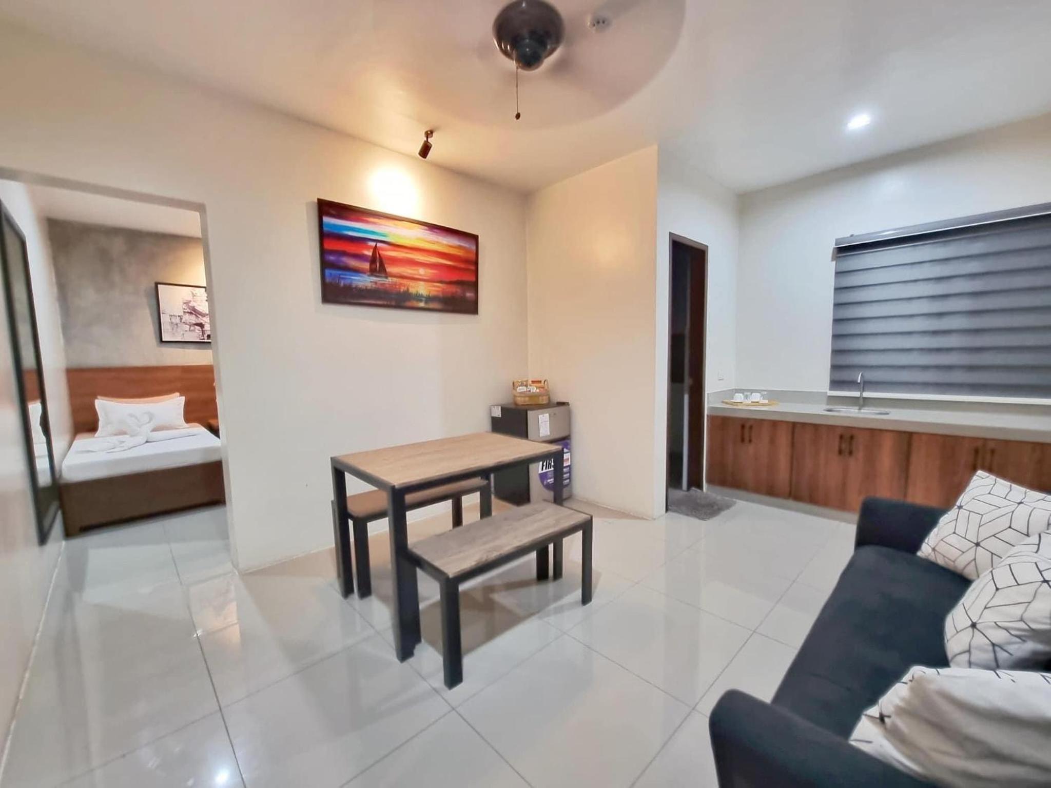 Family Room - Photo 6