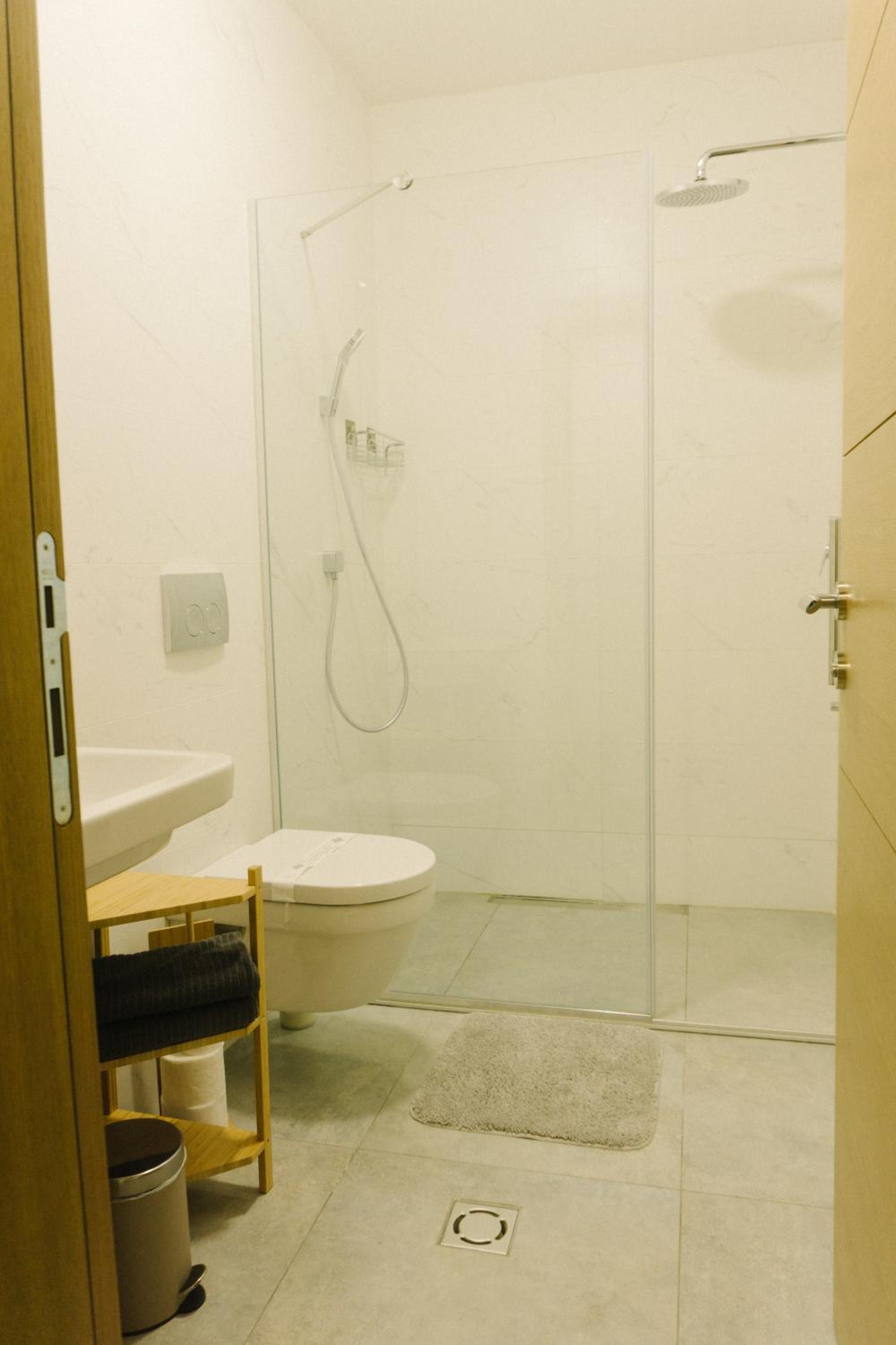 Apartment photo 3