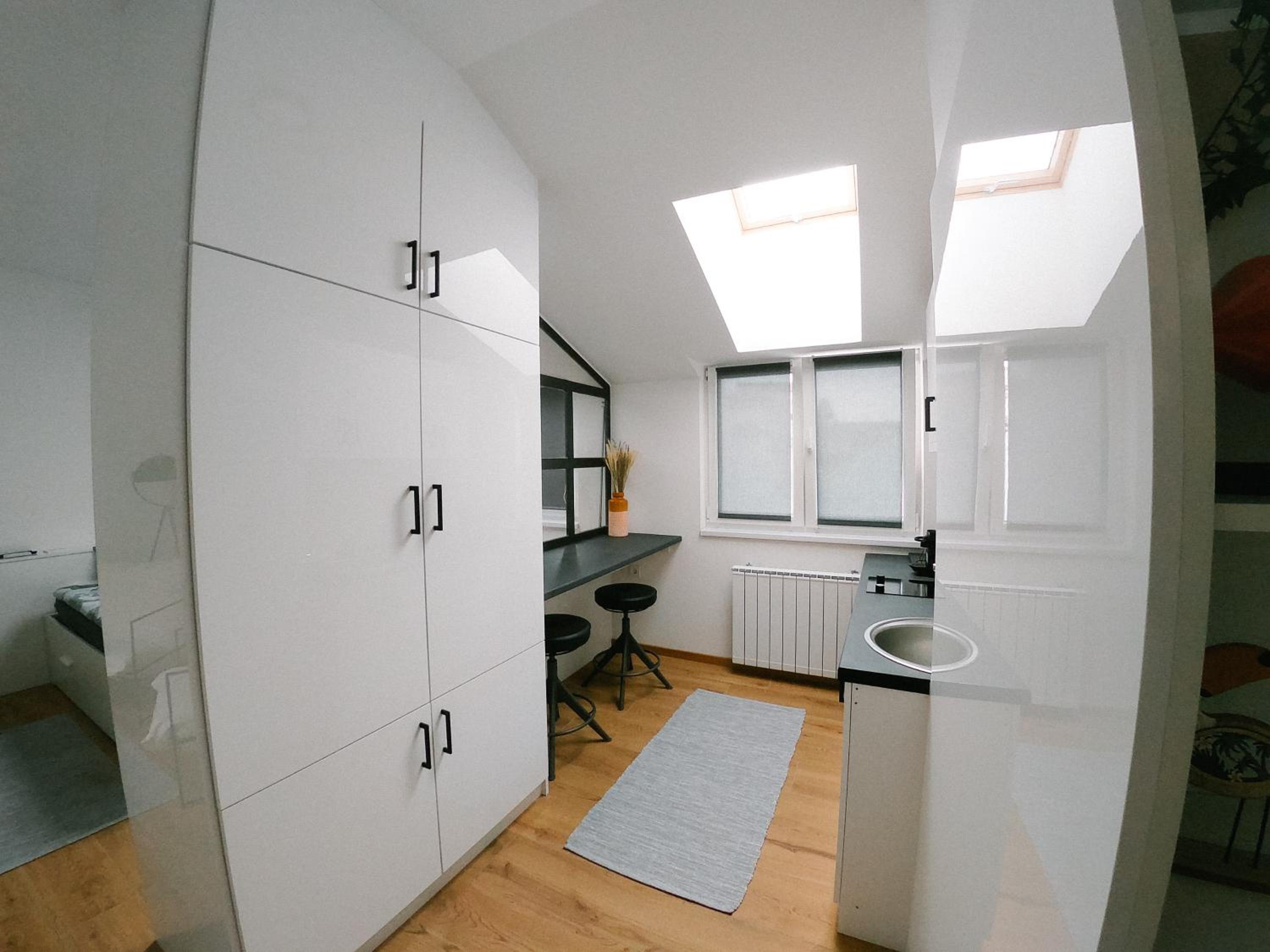 Apartment photo 2