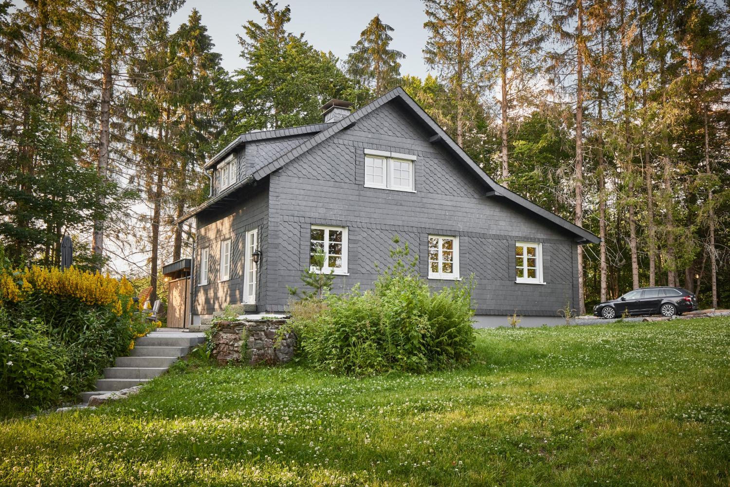 Three-Bedroom House photo 2