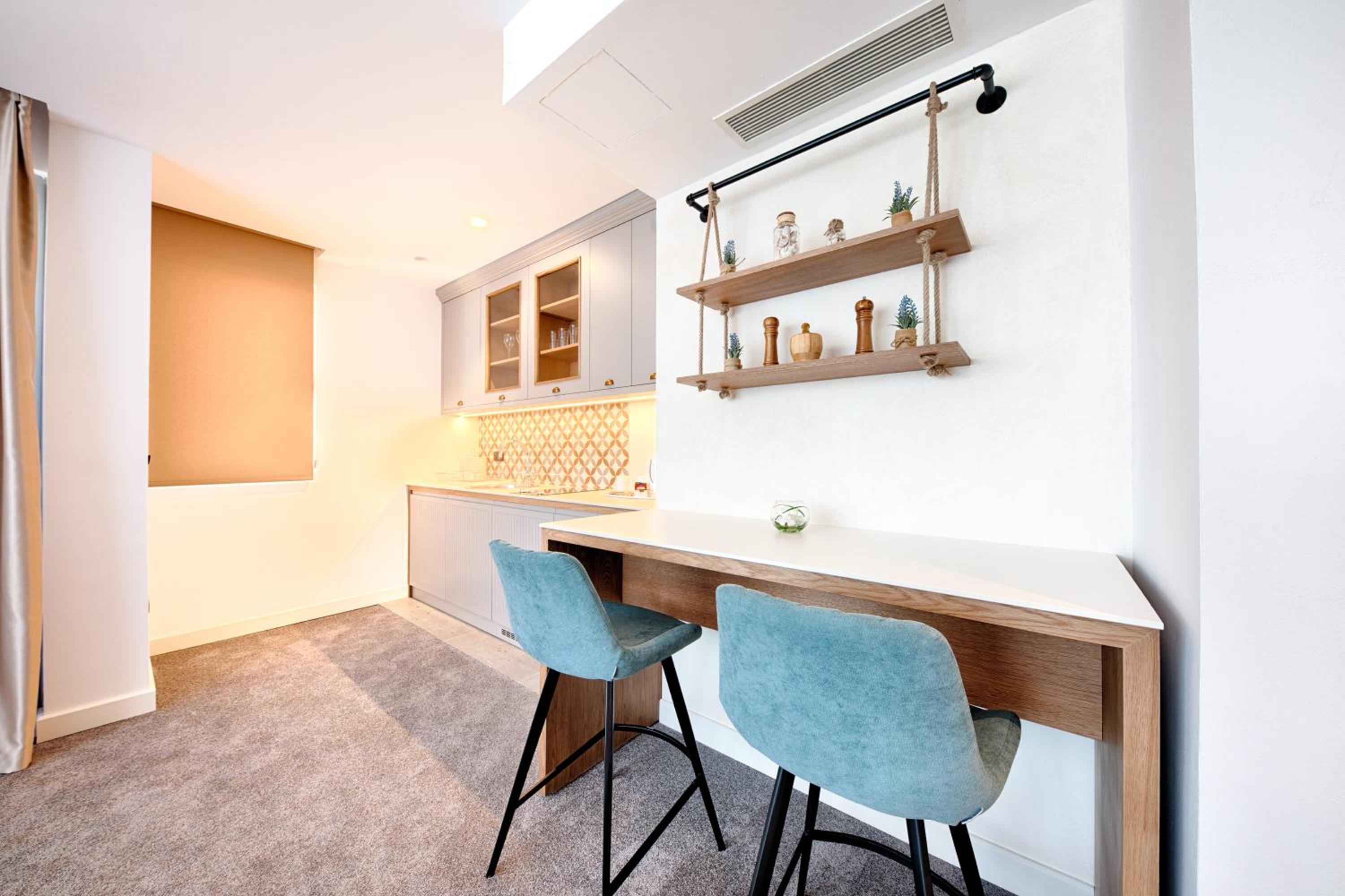 One-Bedroom Apartment - Annex Building photo 3