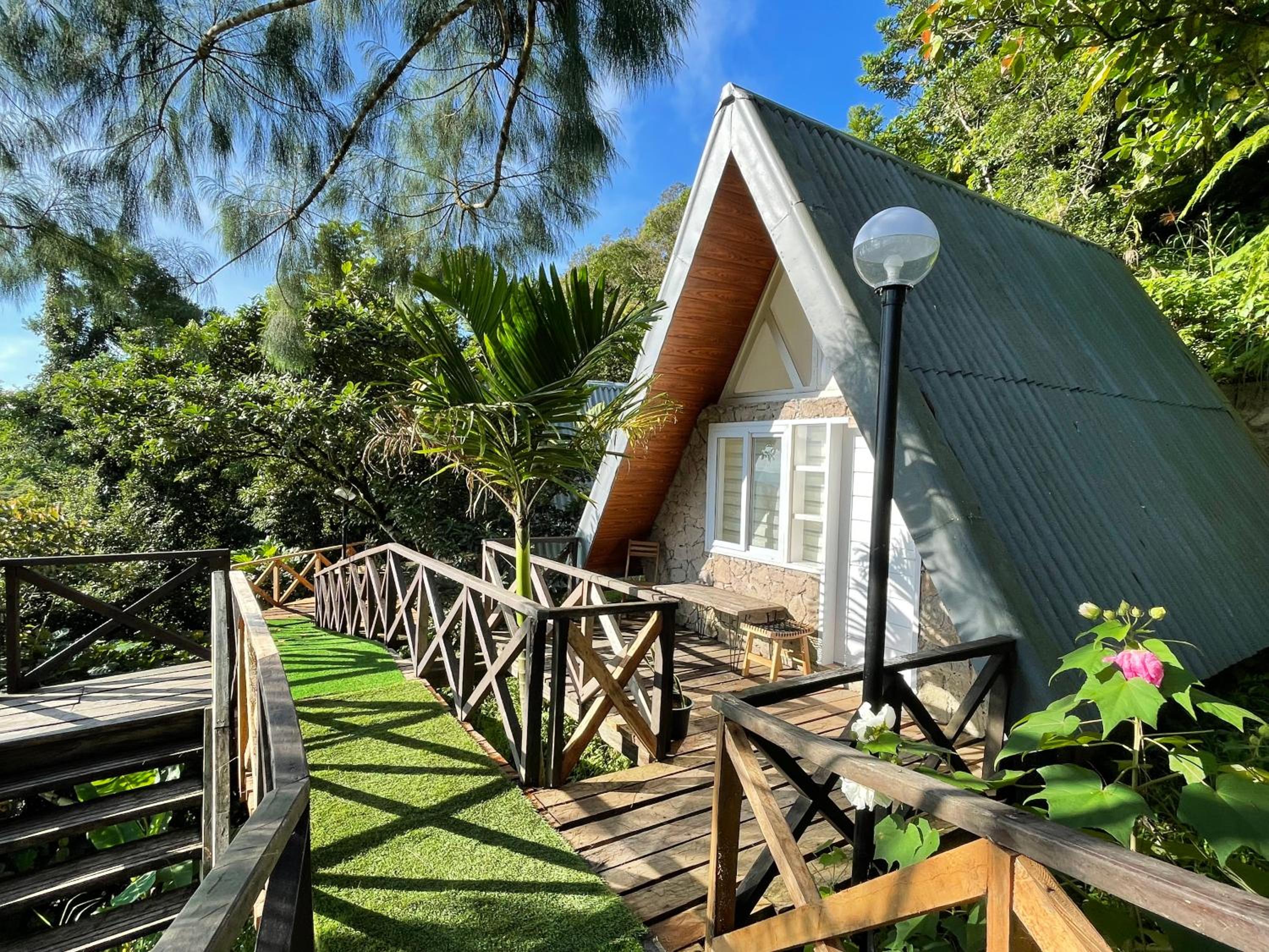 Double or Twin Room with Mountain View - Photo 3