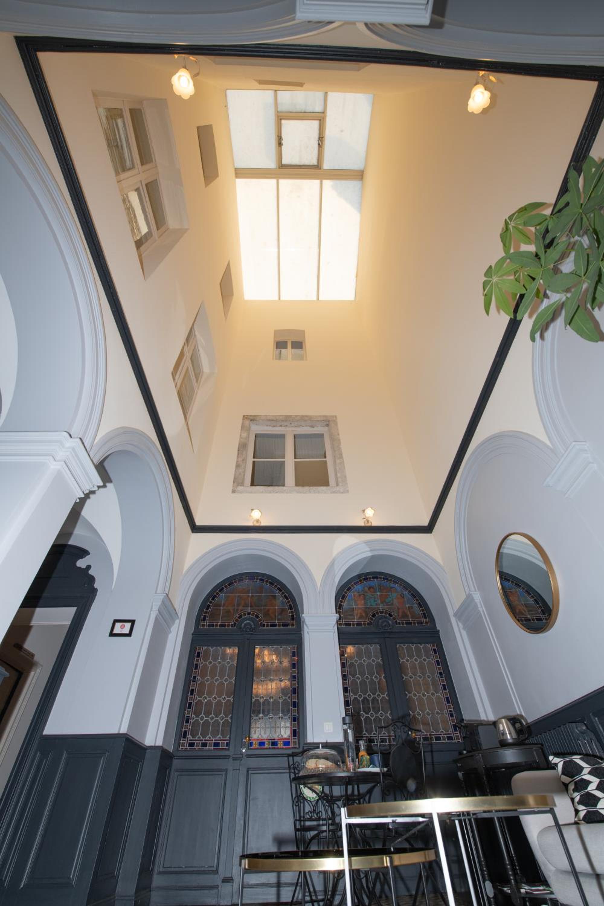 Family Room with Garden View - Photo 9