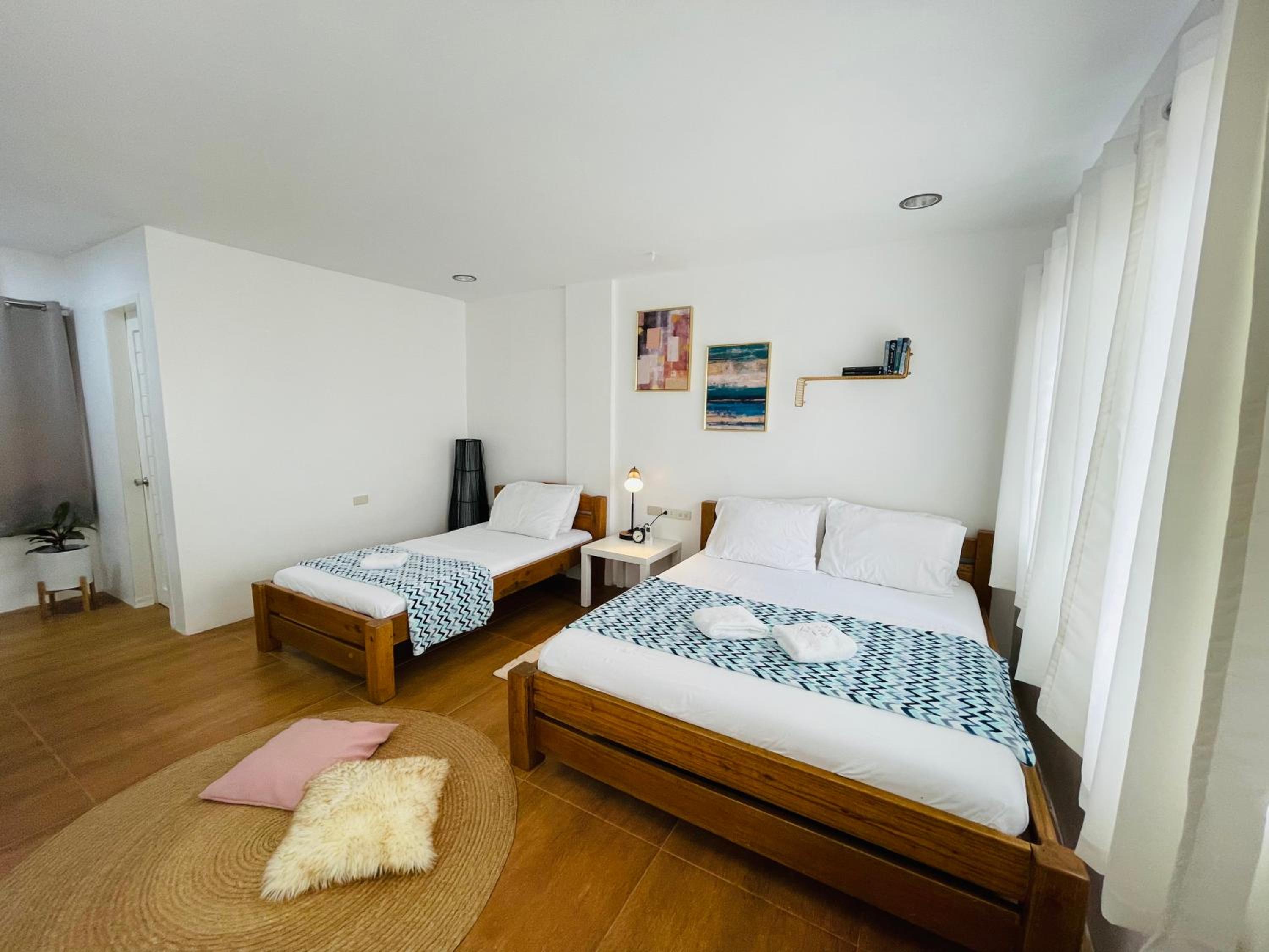 Triple Room with Bathroom - Photo 3