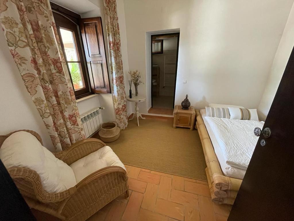 Single Room With Bathroom photo 1