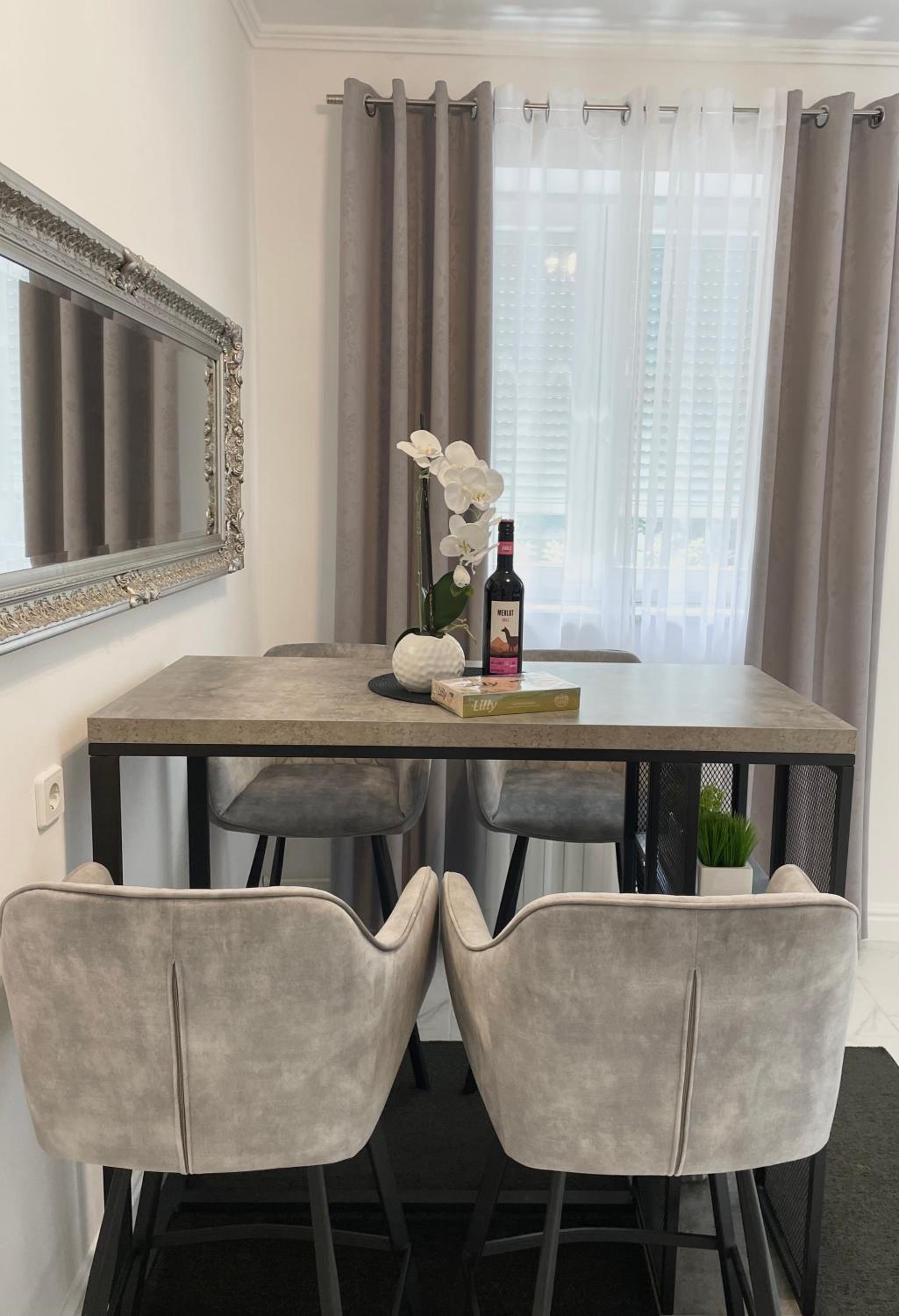 One-Bedroom Apartment - Photo 62