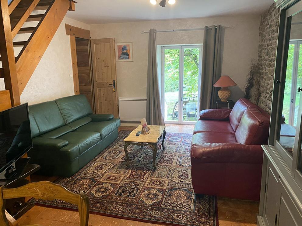Three-Bedroom House photo 3