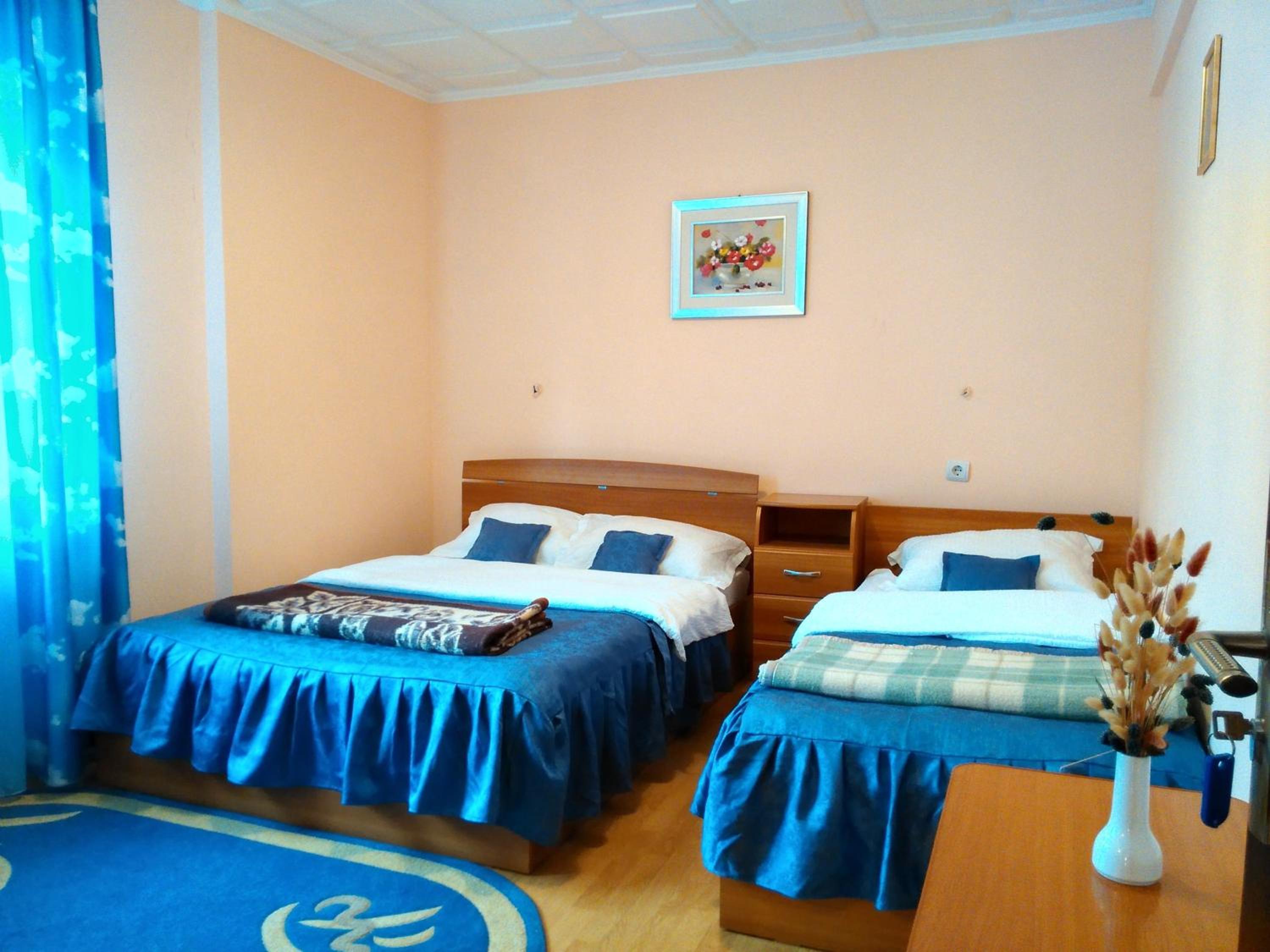 Triple Room - Photo 1