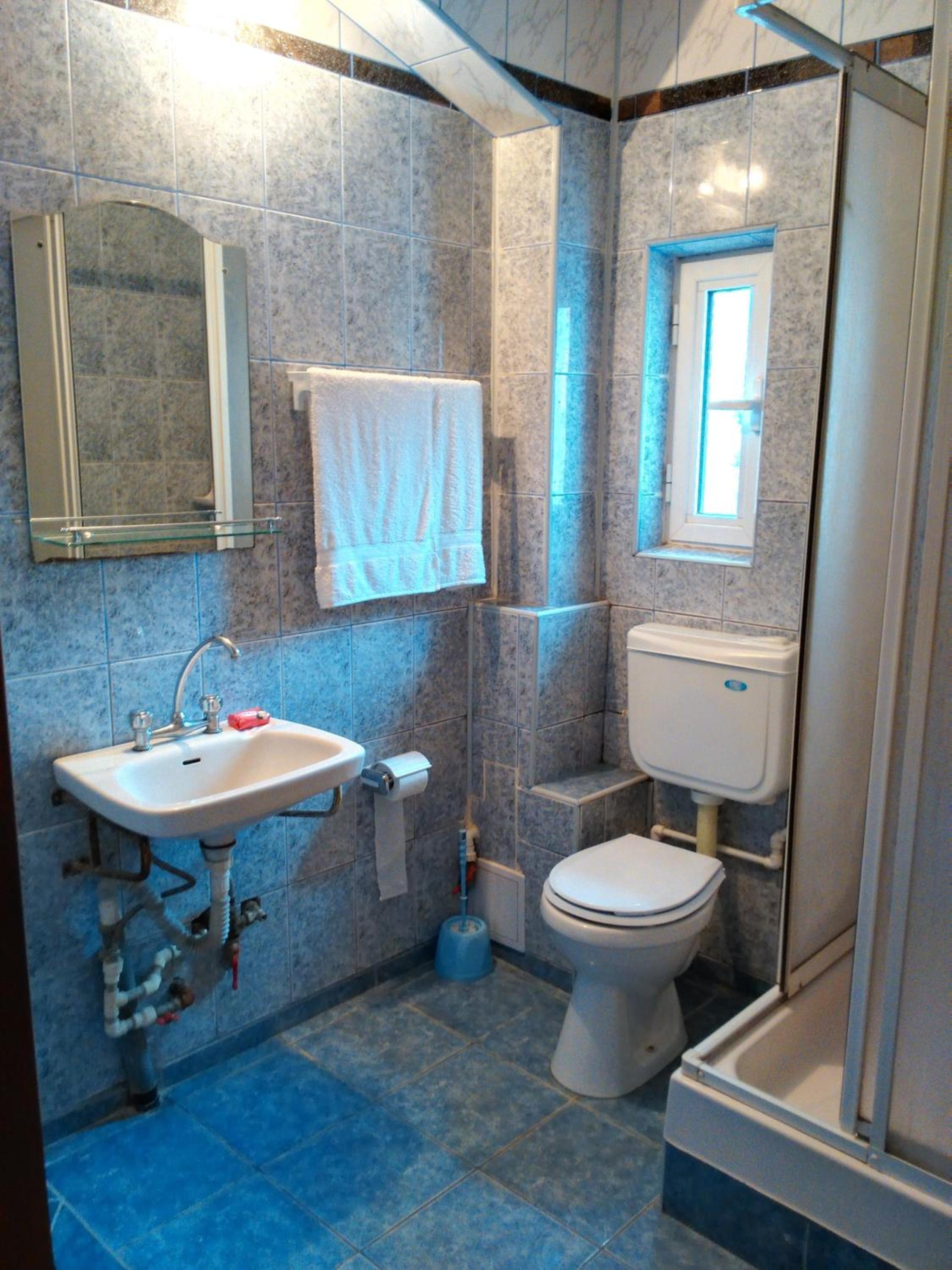 Triple Room - Photo 2