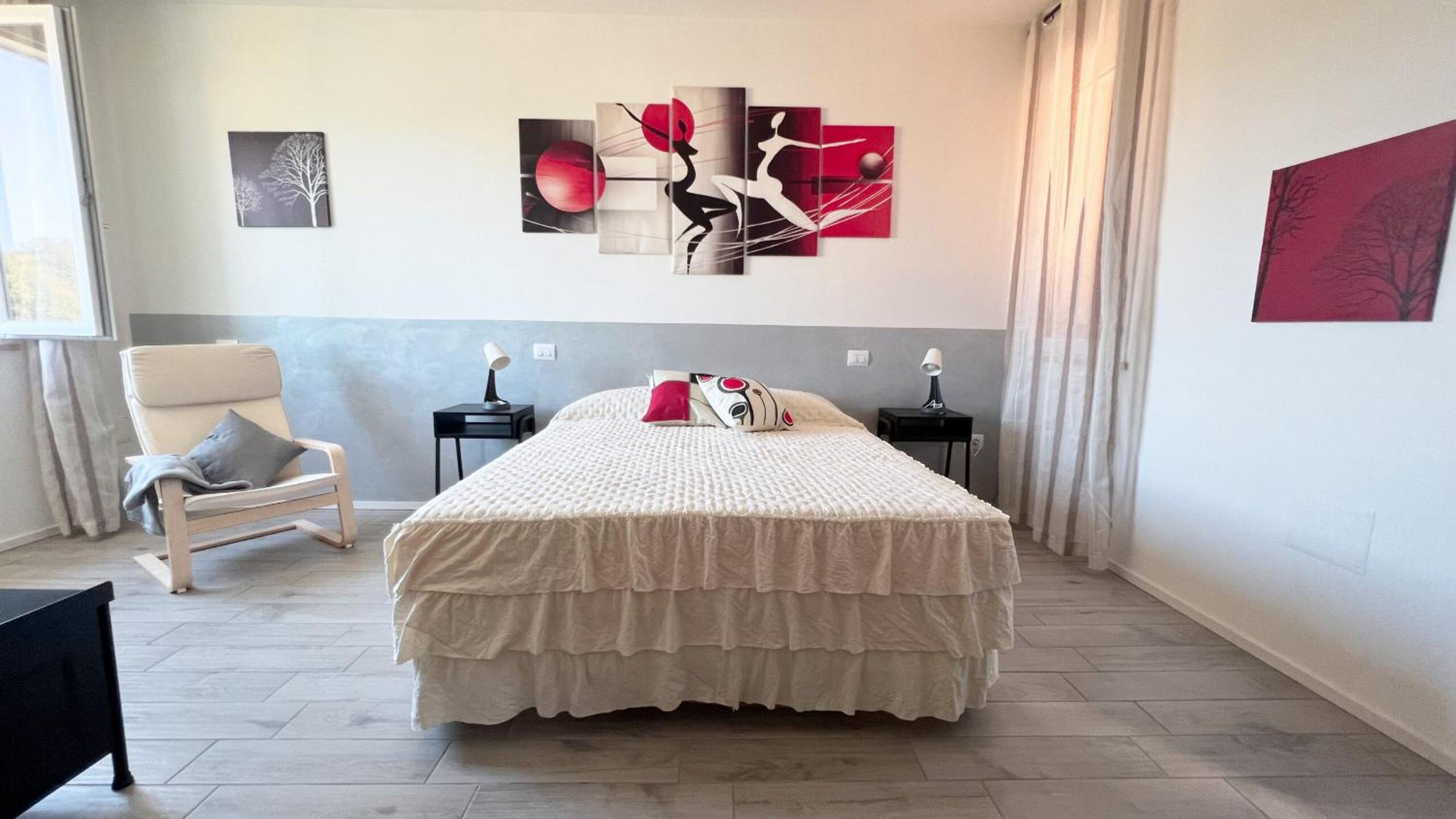 Large Double Room photo 3