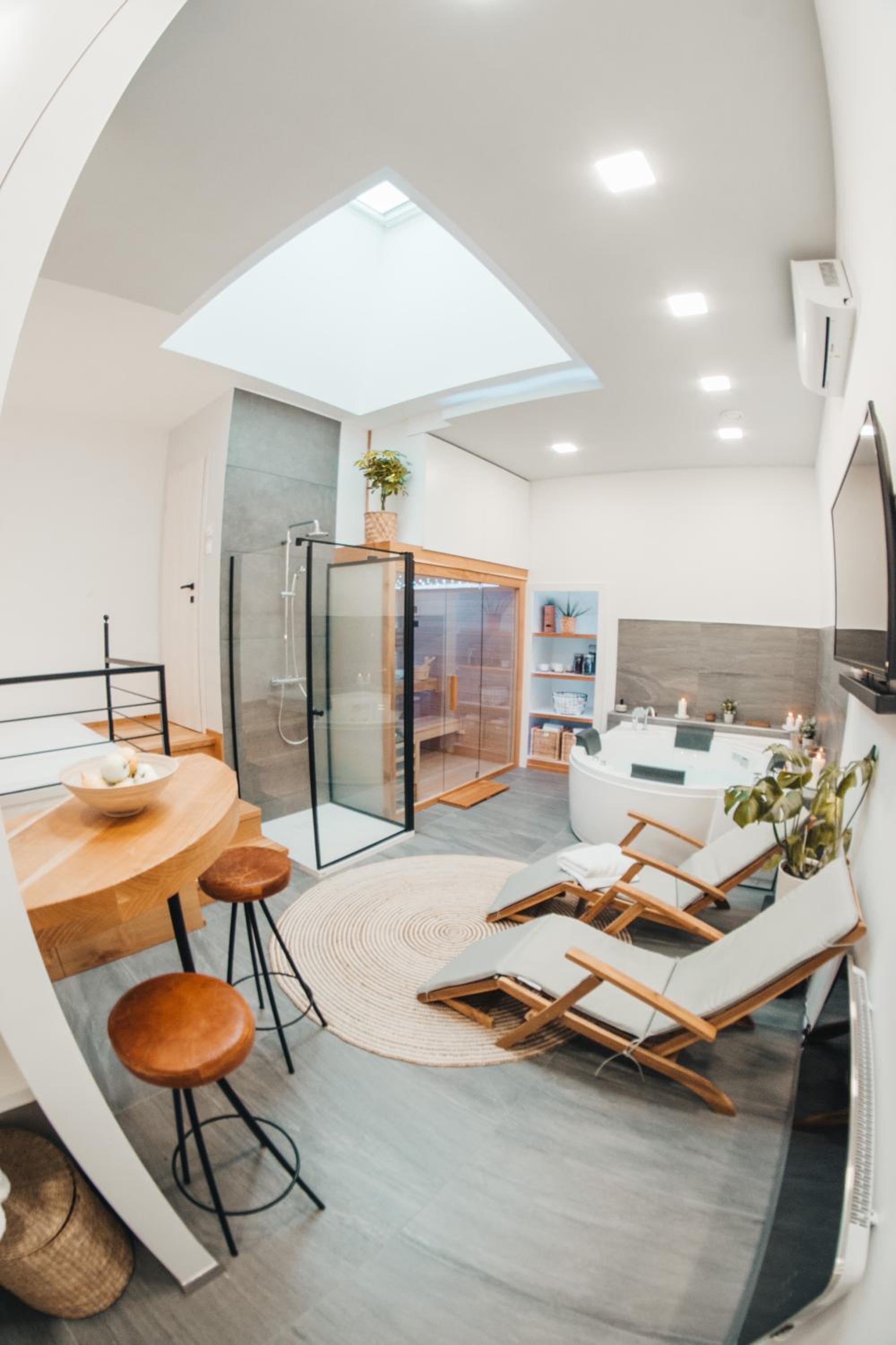 Suite with Sauna - Photo 2