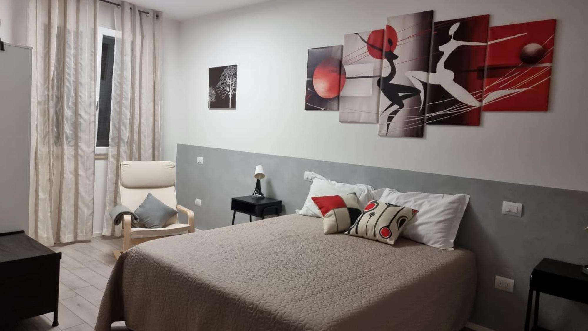 Large Double Room photo 1