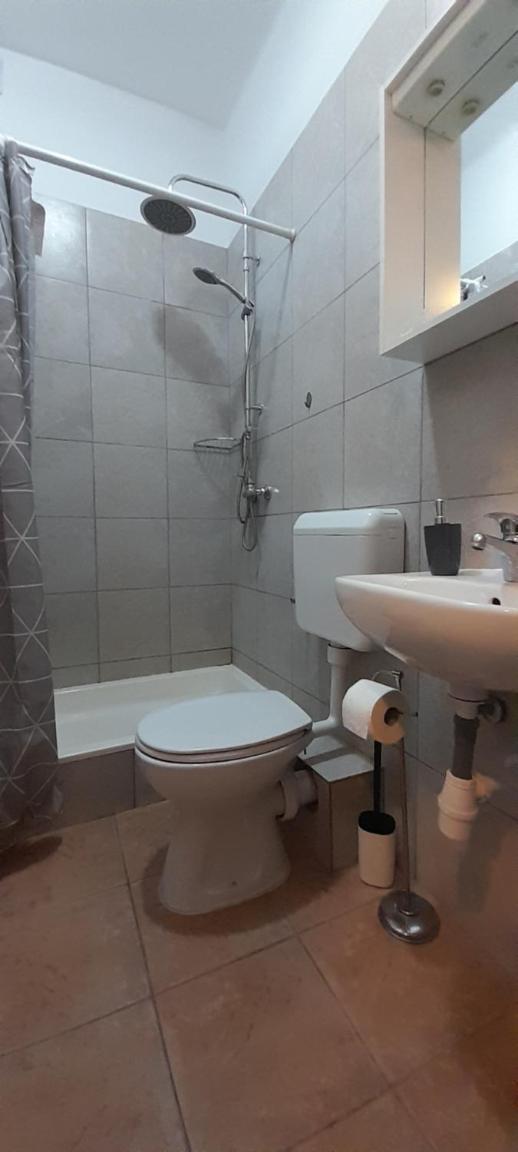 Apartment - Photo 19