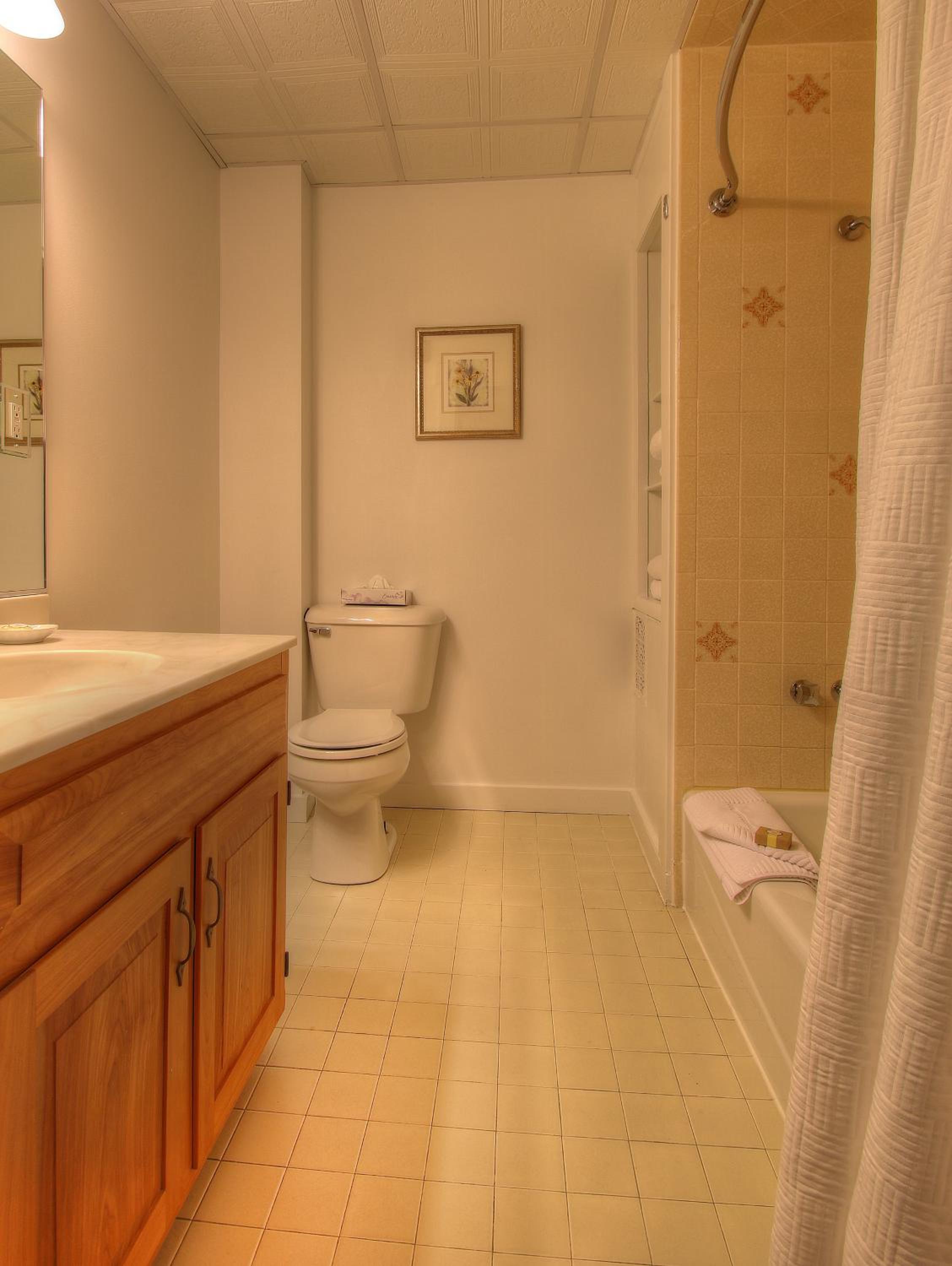 Queen Room - Main Inn Building photo 3