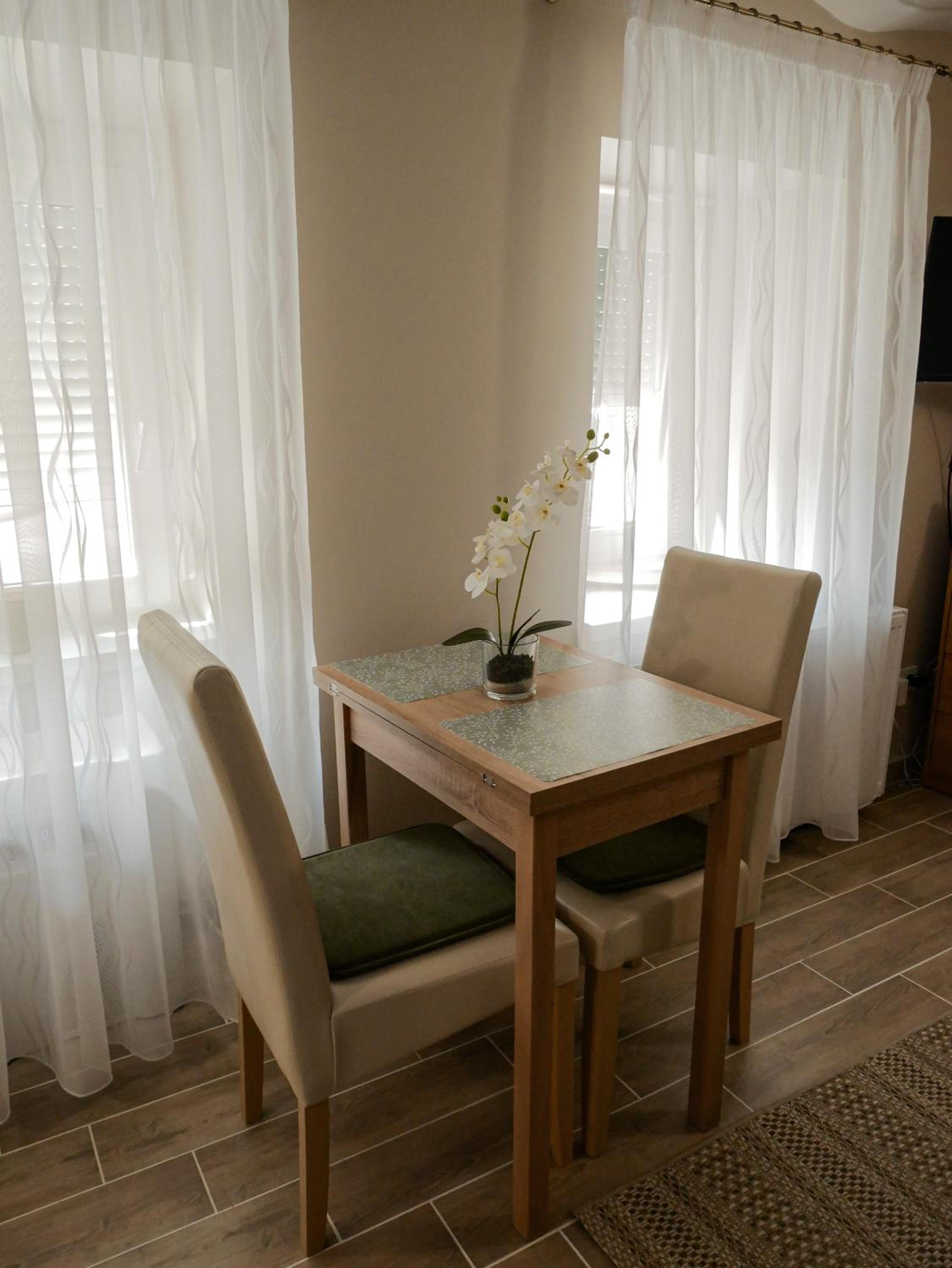 Apartment - Ground Floor photo 3