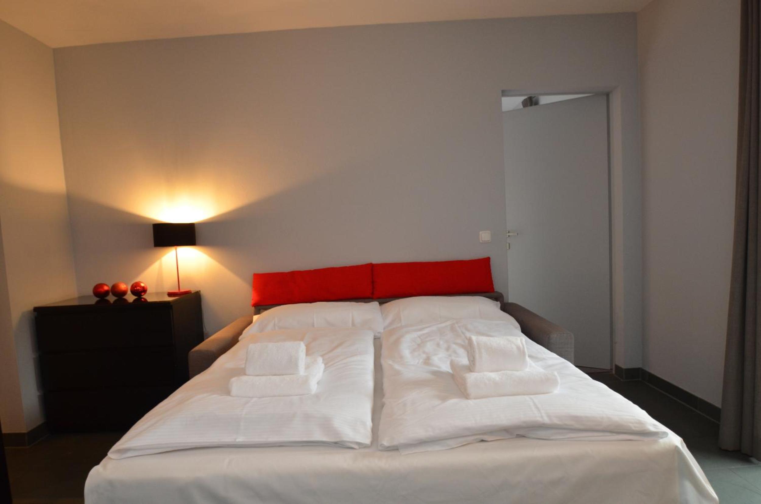 Top 4 - One-Bedroom Apartment with Balcony photo 1