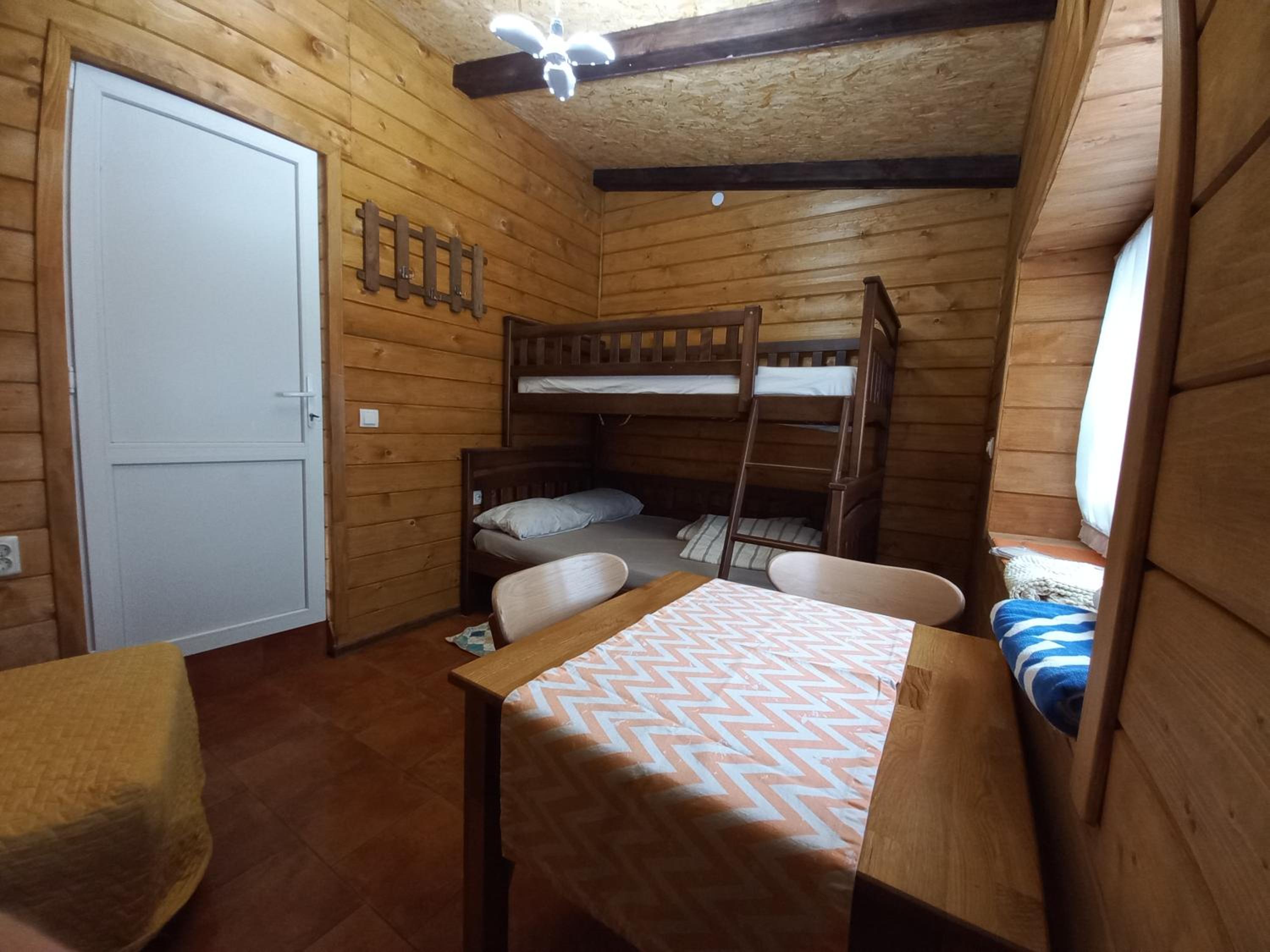 Quadruple Room with Shared Bathroom photo 1