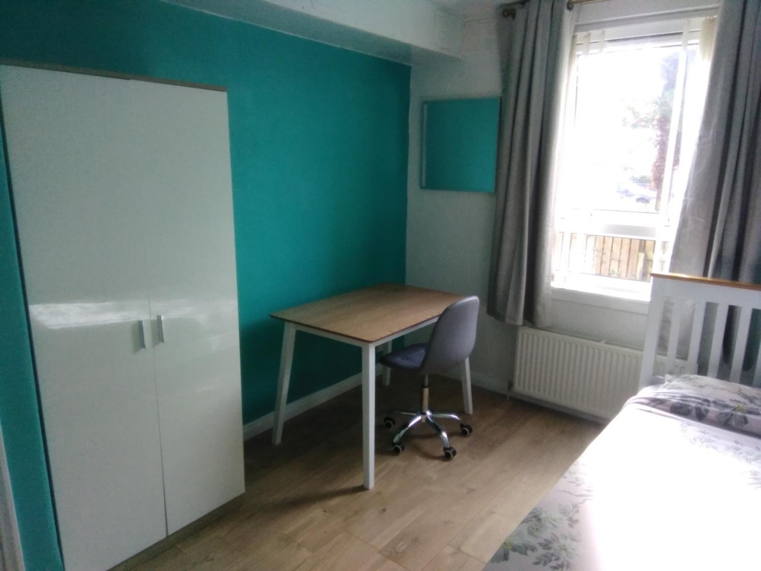 Single Room with Private External Bathroom photo 2
