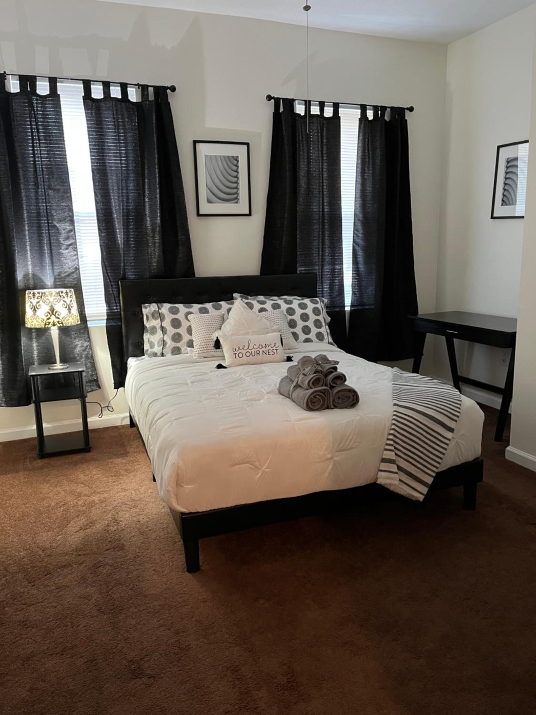 Two-Bedroom House - Photo 9