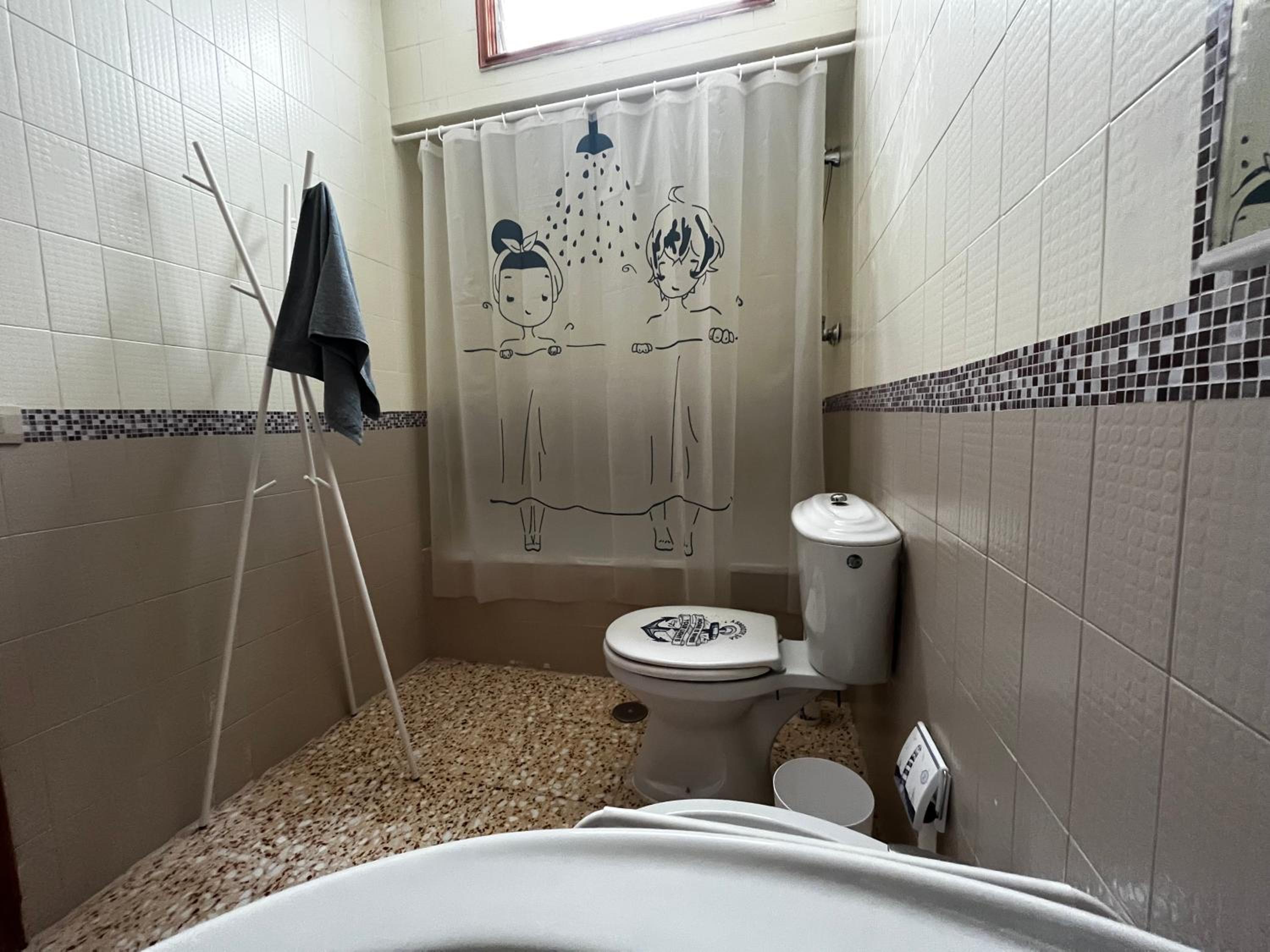 Double Room with Shared Bathroom photo 2