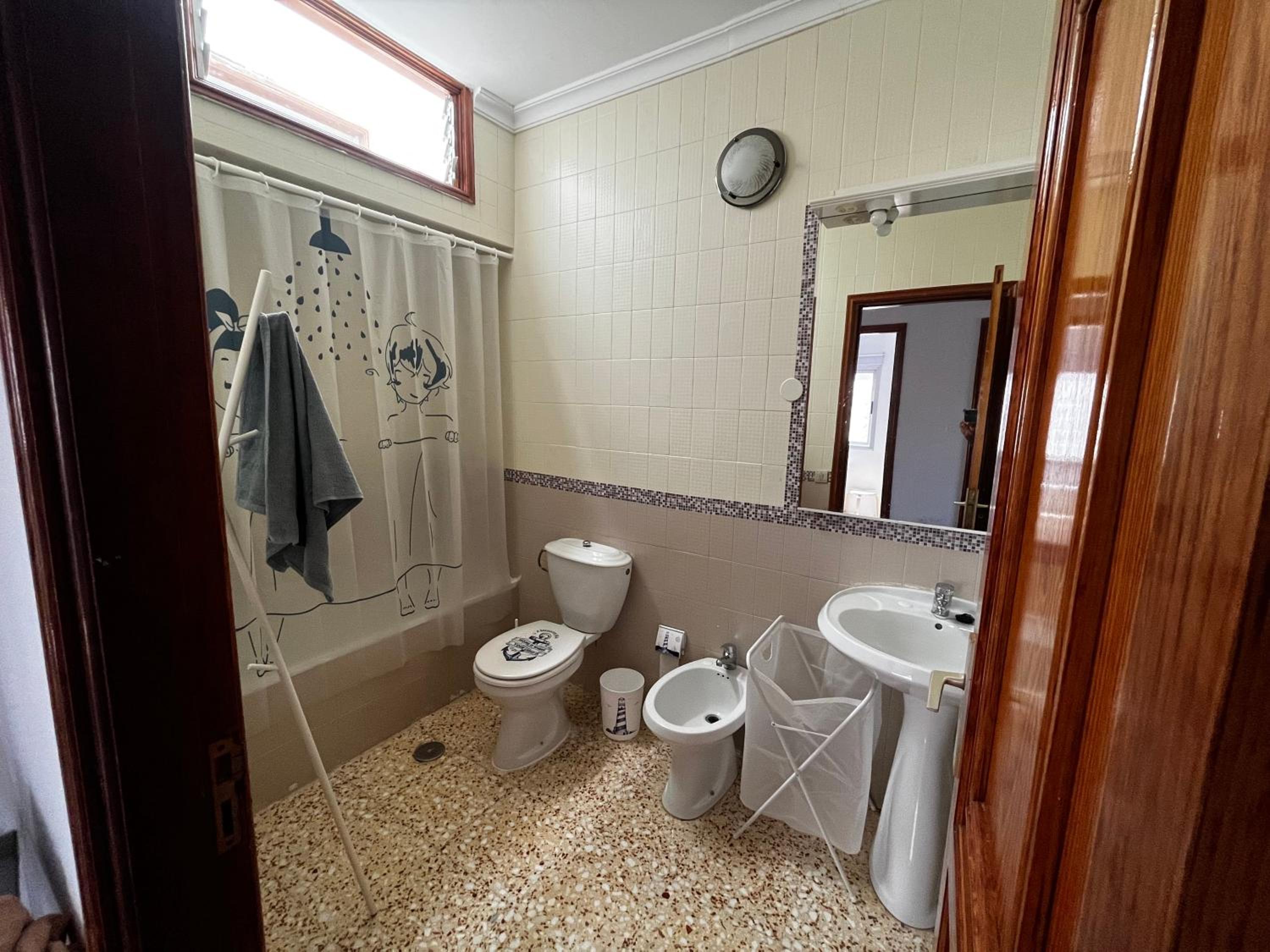 Habitación doble con baño compartido