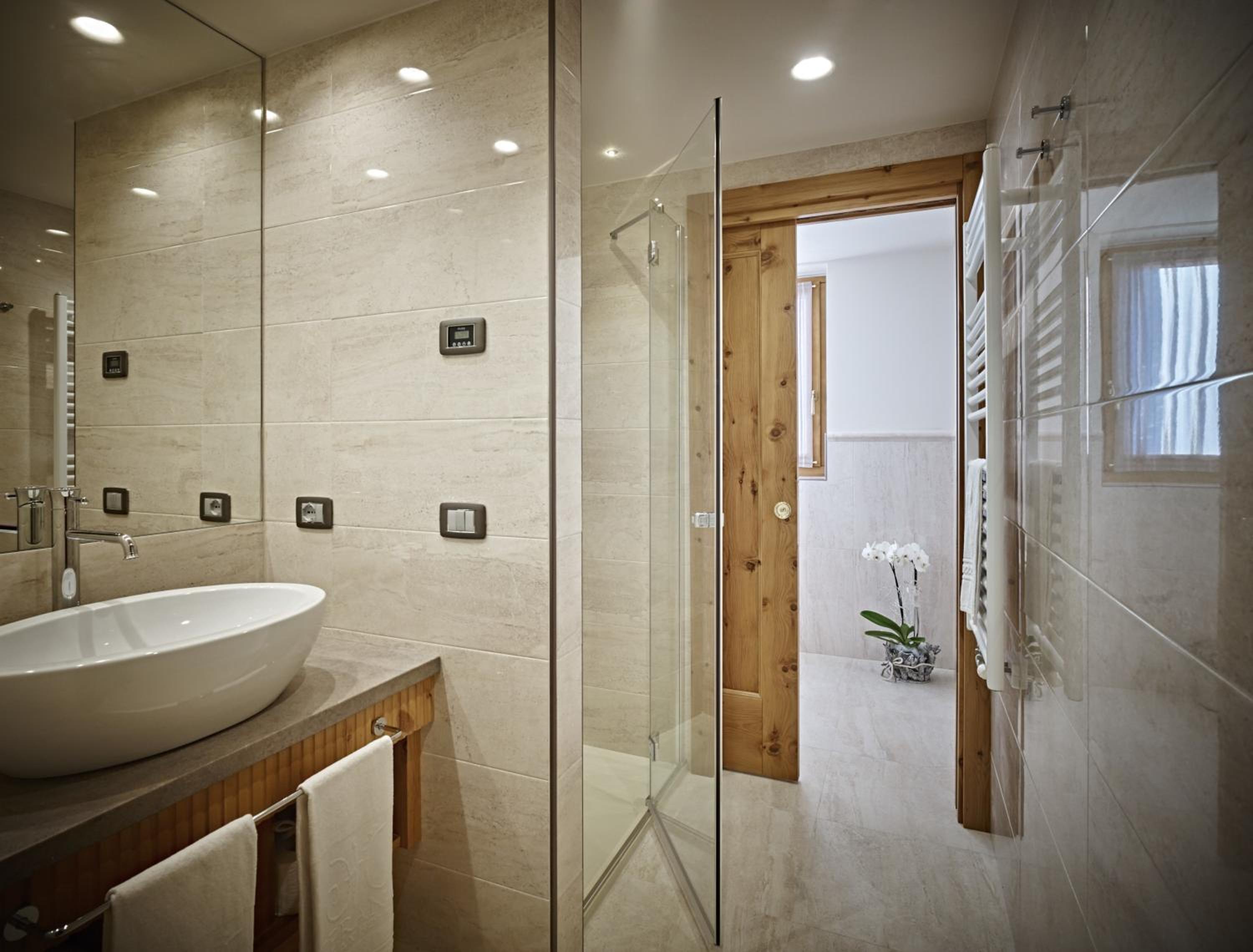 Luxury Suite photo 2