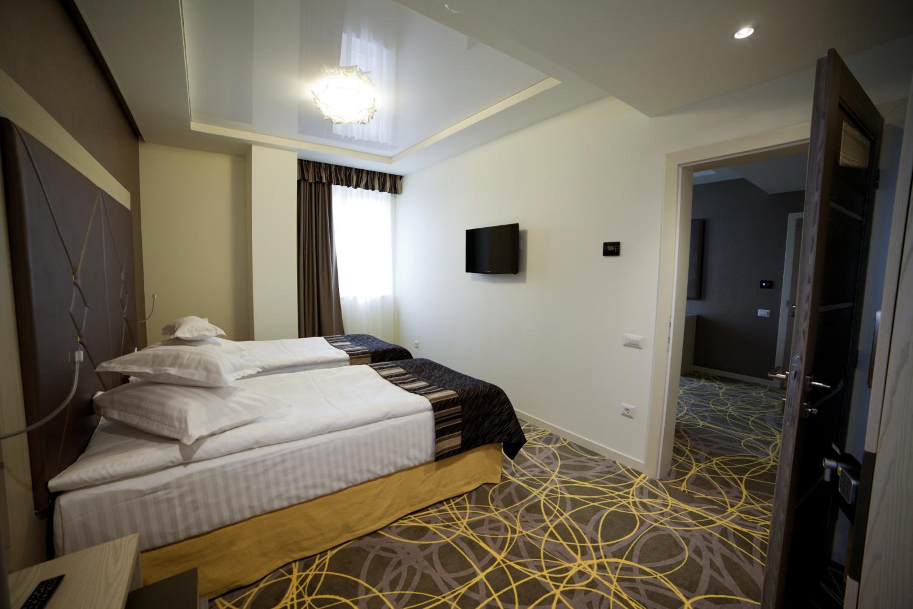 One-Bedroom Suite photo 1